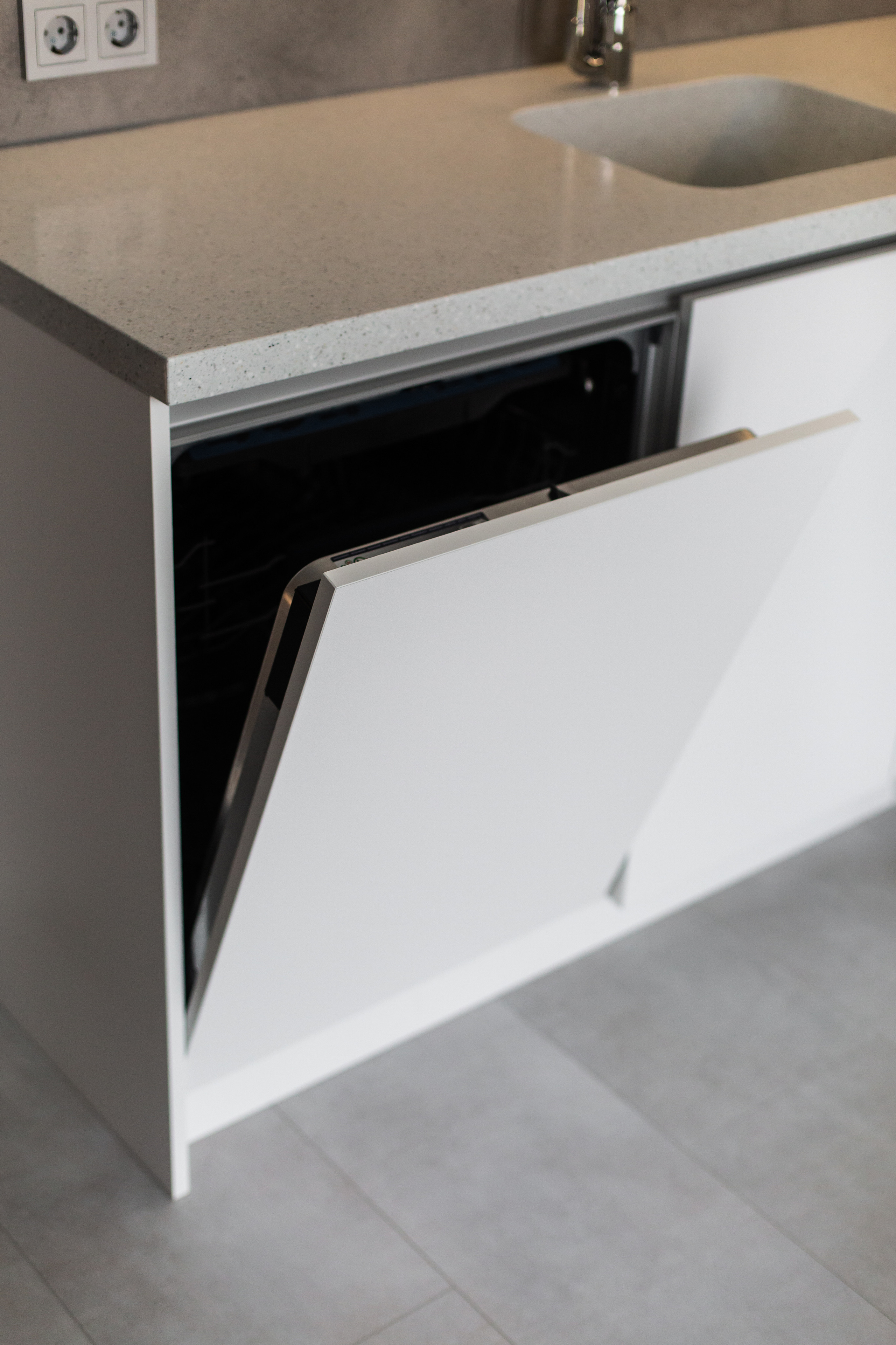 Кухня на заказ в Томске Северный Парк | Кухни Шкафы заказать. ГУДРУМ — Мебель на заказ в Томске | Кухни | Шкафы | Стулья и Столы