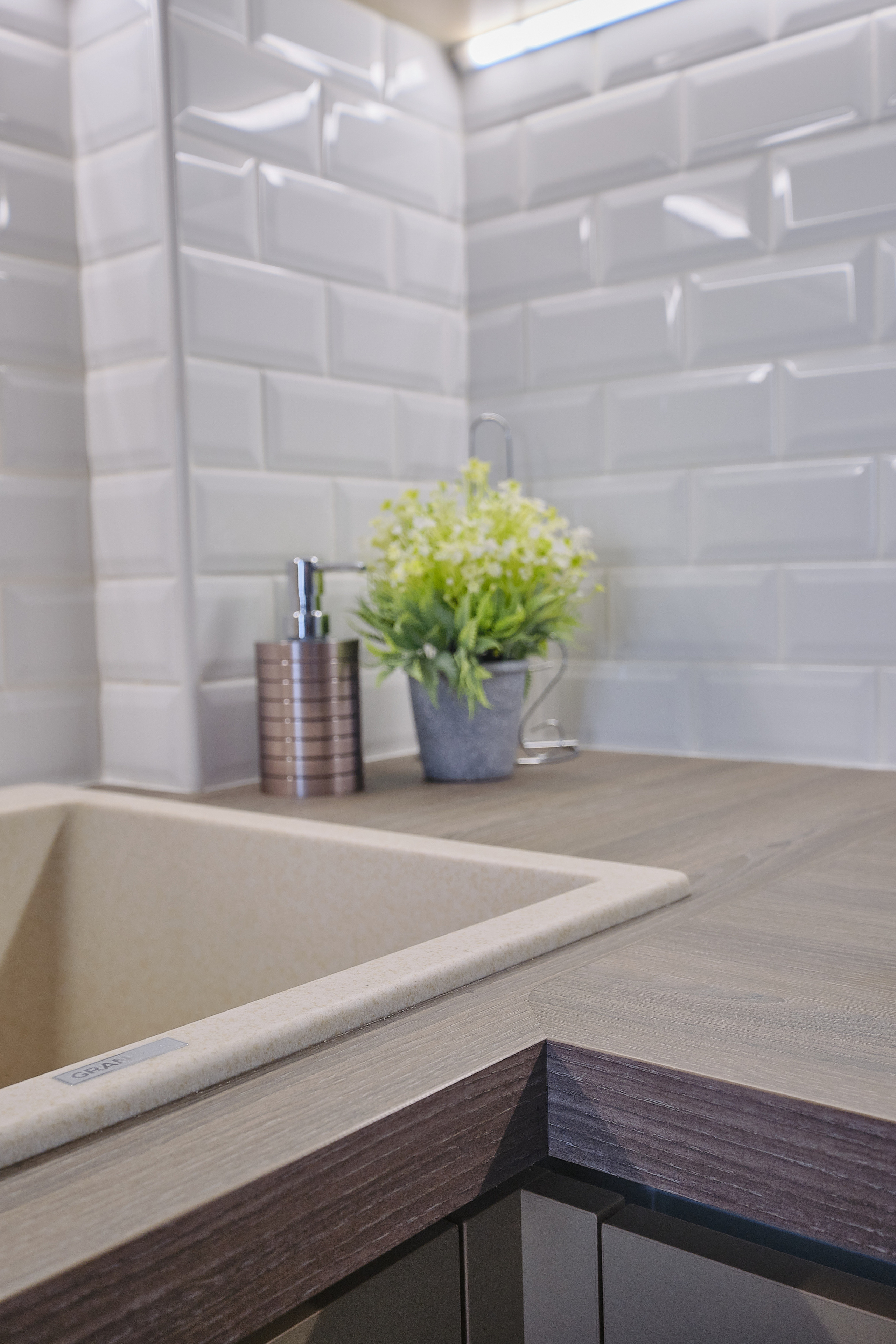 Кухня на заказ в Томске на ул.Береговая Томск| Мебель Кухни Шкафы. ГУДРУМ — Мебель на заказ в Томске | Кухни | Шкафы | Стулья и Столы