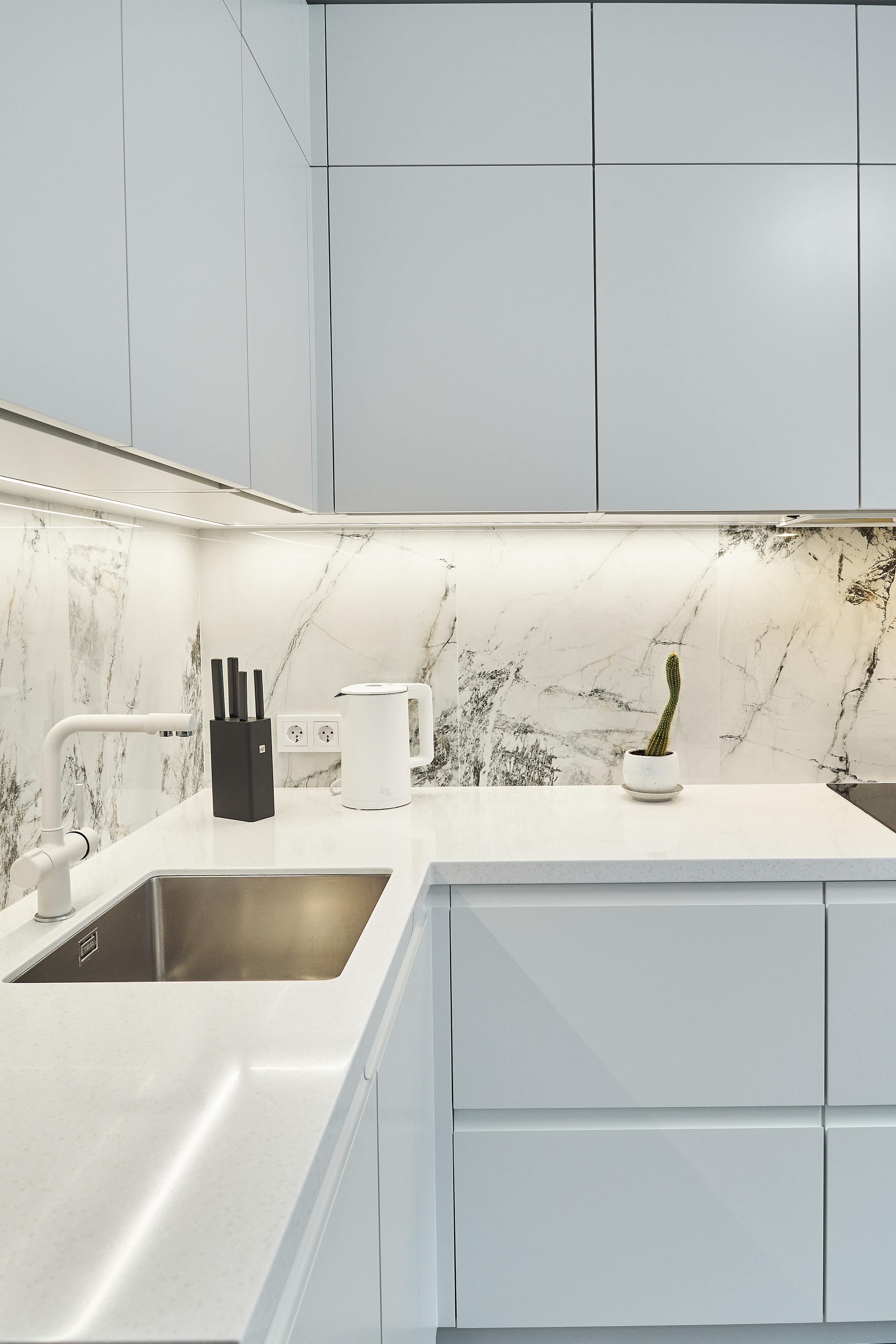 Кухня на заказ в Томске на ул.Лебедева Томск| Мебель Кухни Шкафы. ГУДРУМ — Мебель на заказ в Томске | Кухни | Шкафы | Стулья и Столы