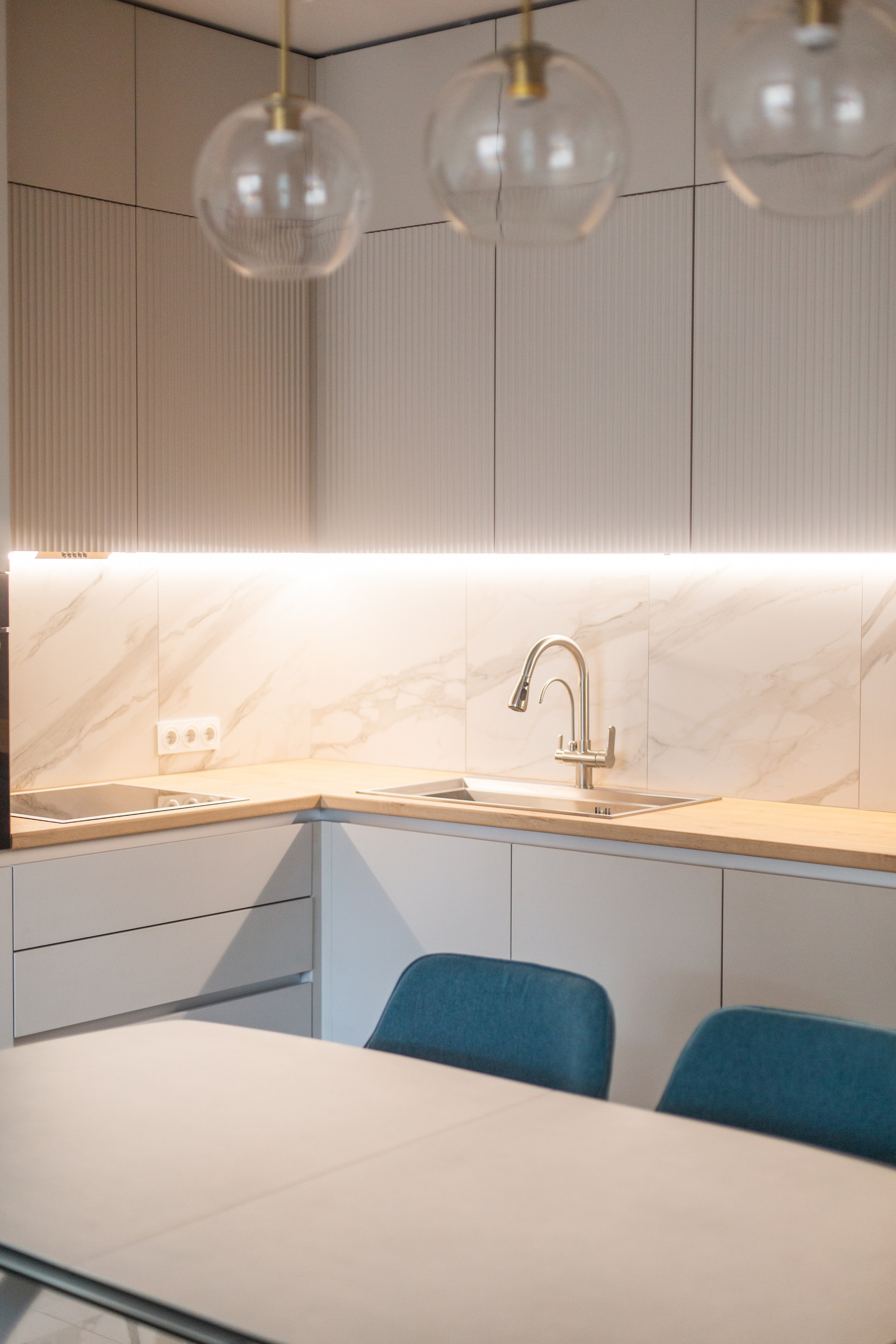 Кухня на заказ в Томске пер. Нечевский | Мебель Кухни Шкафы заказать. ГУДРУМ — Мебель на заказ в Томске | Кухни | Шкафы | Стулья и Столы