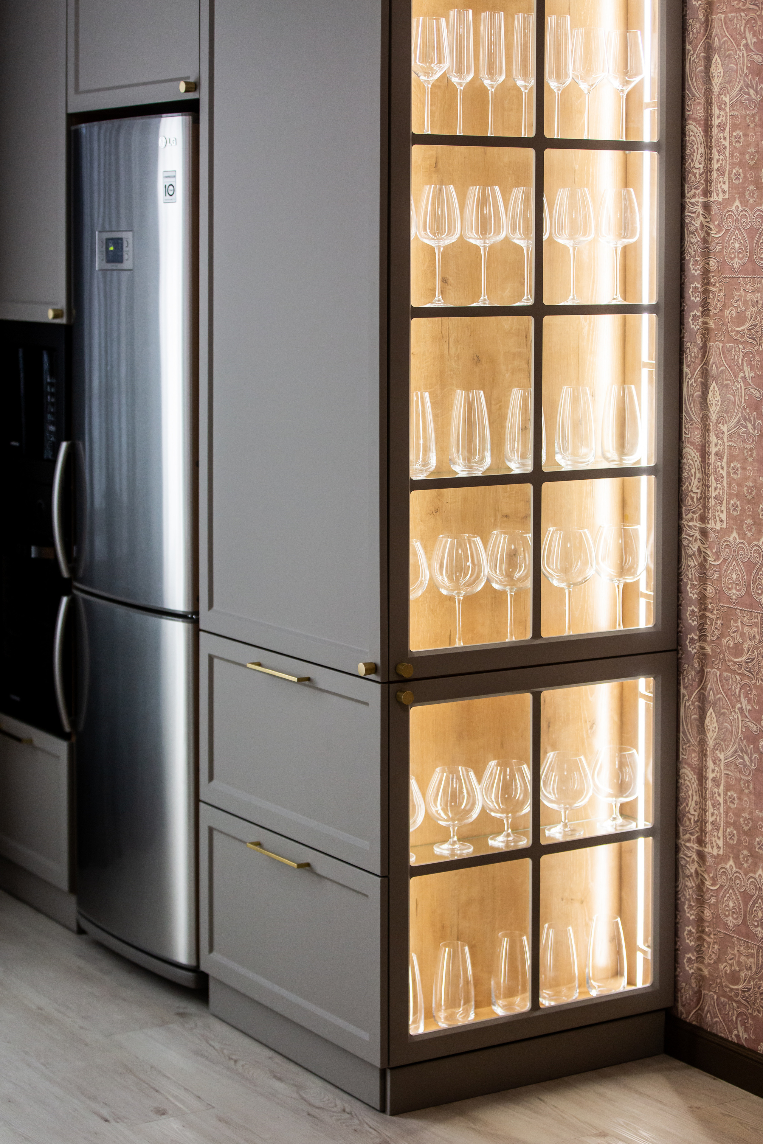 Кухня на заказ в Томске Северный Парк| Мебель Кухни заказать. ГУДРУМ — Мебель на заказ в Томске | Кухни | Шкафы | Стулья и Столы