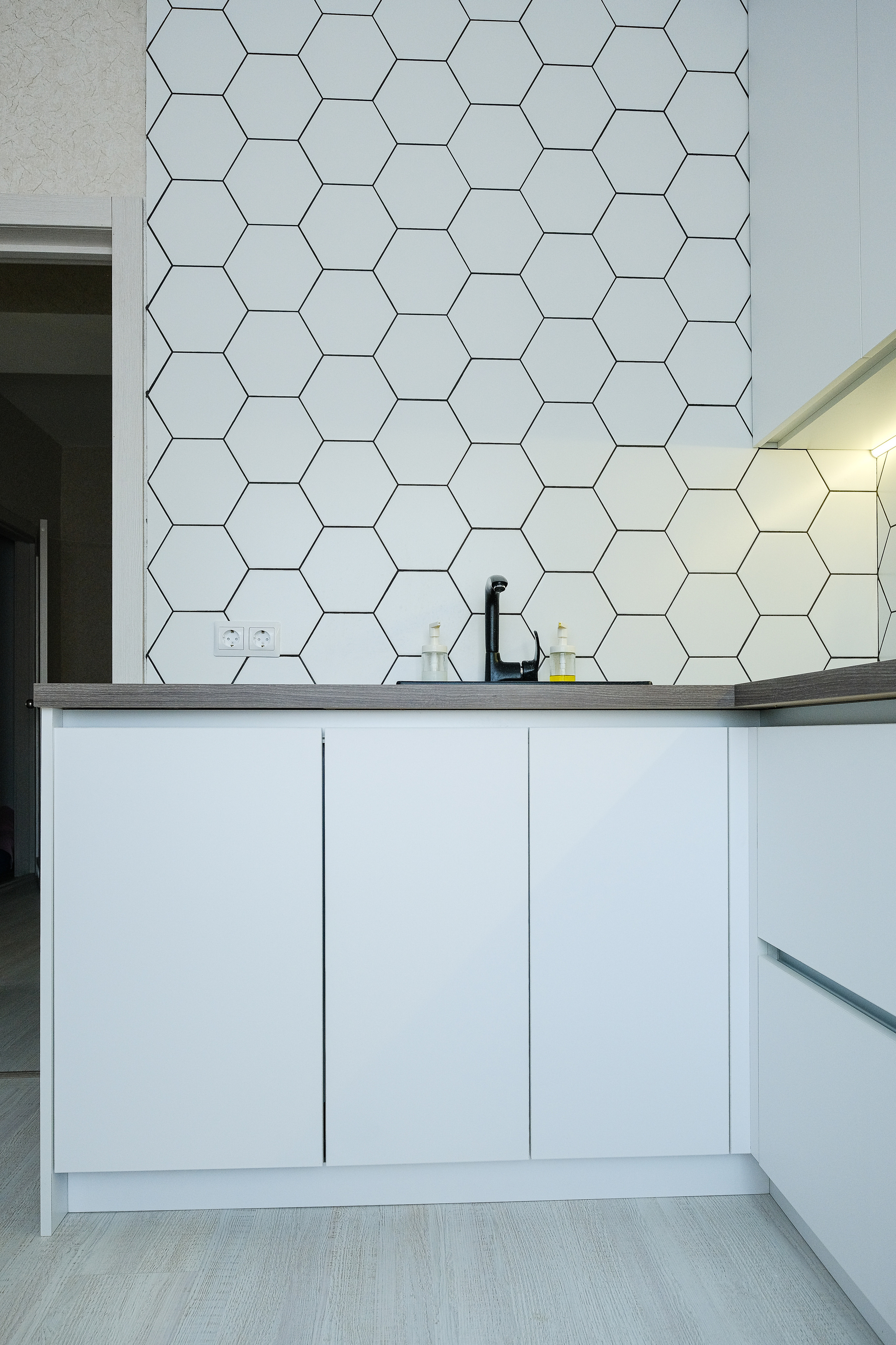 Кухня на заказ в Томске ЖК Северный Парк| Мебель Кухни Шкафы заказать. ГУДРУМ — Мебель на заказ в Томске | Кухни | Шкафы | Стулья и Столы