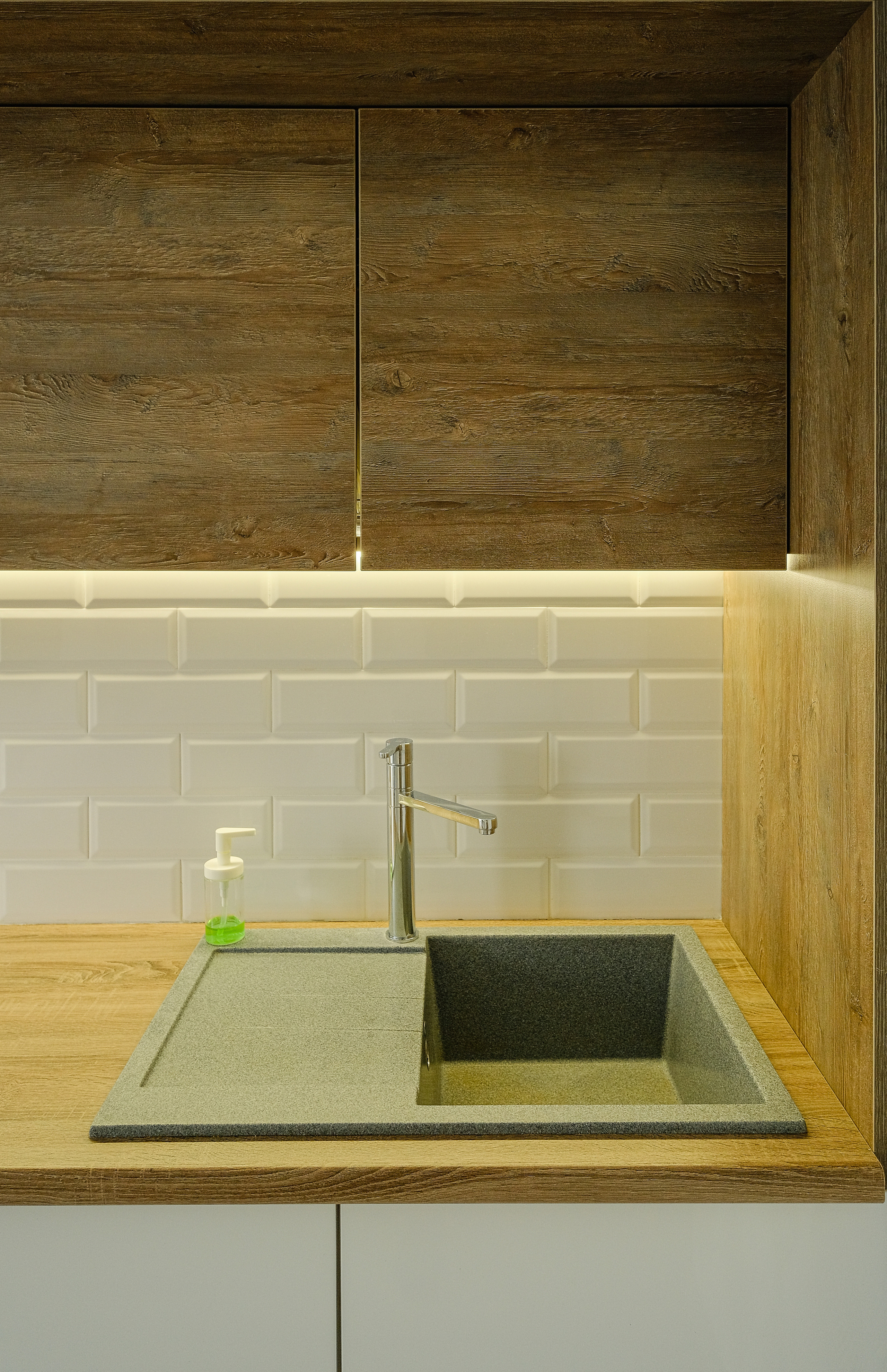 Кухня на заказ в Томске на пер. Овражный Томск| Мебель Кухни Шкафы. ГУДРУМ — Мебель на заказ в Томске | Кухни | Шкафы | Стулья и Столы