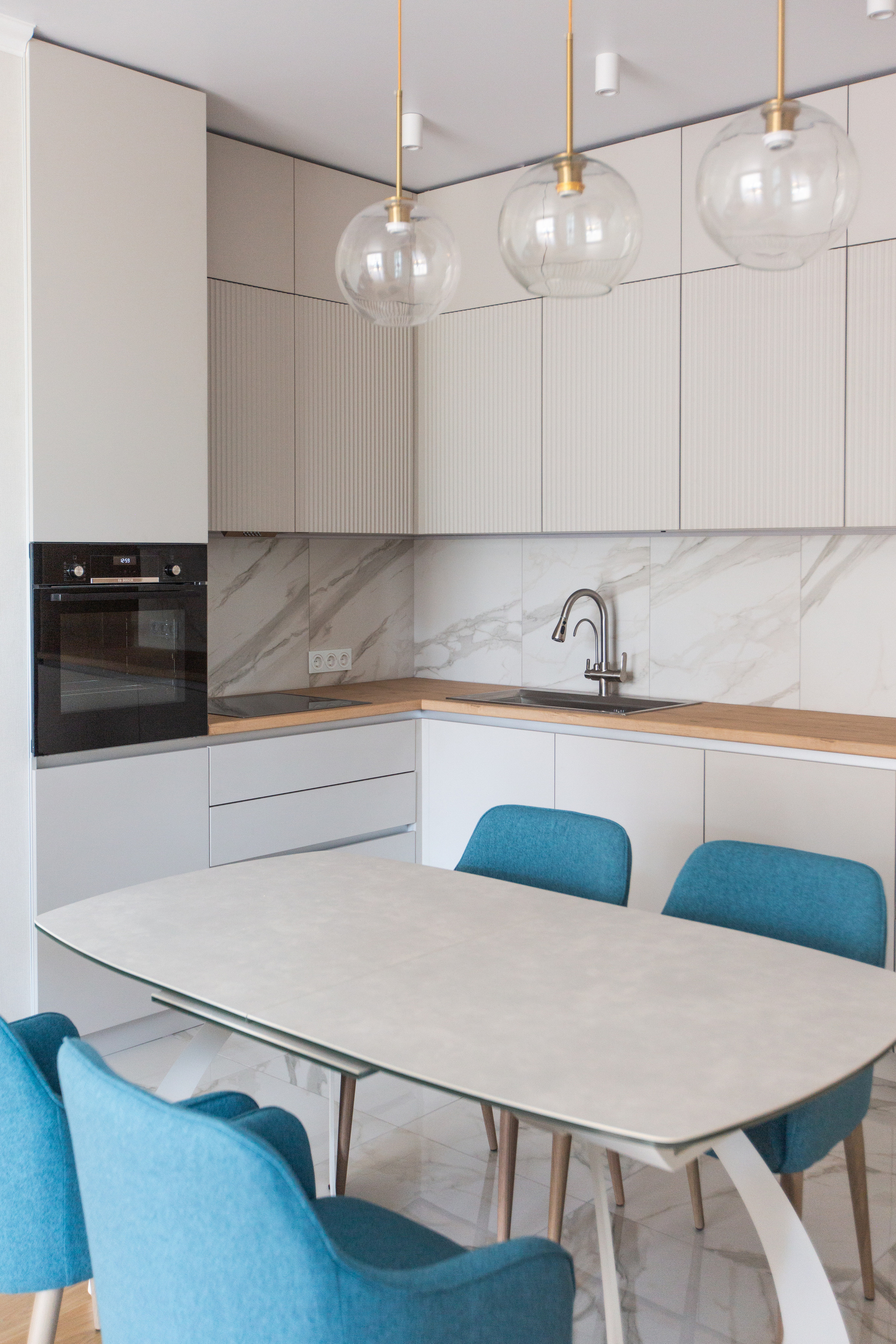 Кухня на заказ в Томске пер. Нечевский | Мебель Кухни Шкафы заказать. ГУДРУМ — Мебель на заказ в Томске | Кухни | Шкафы | Стулья и Столы