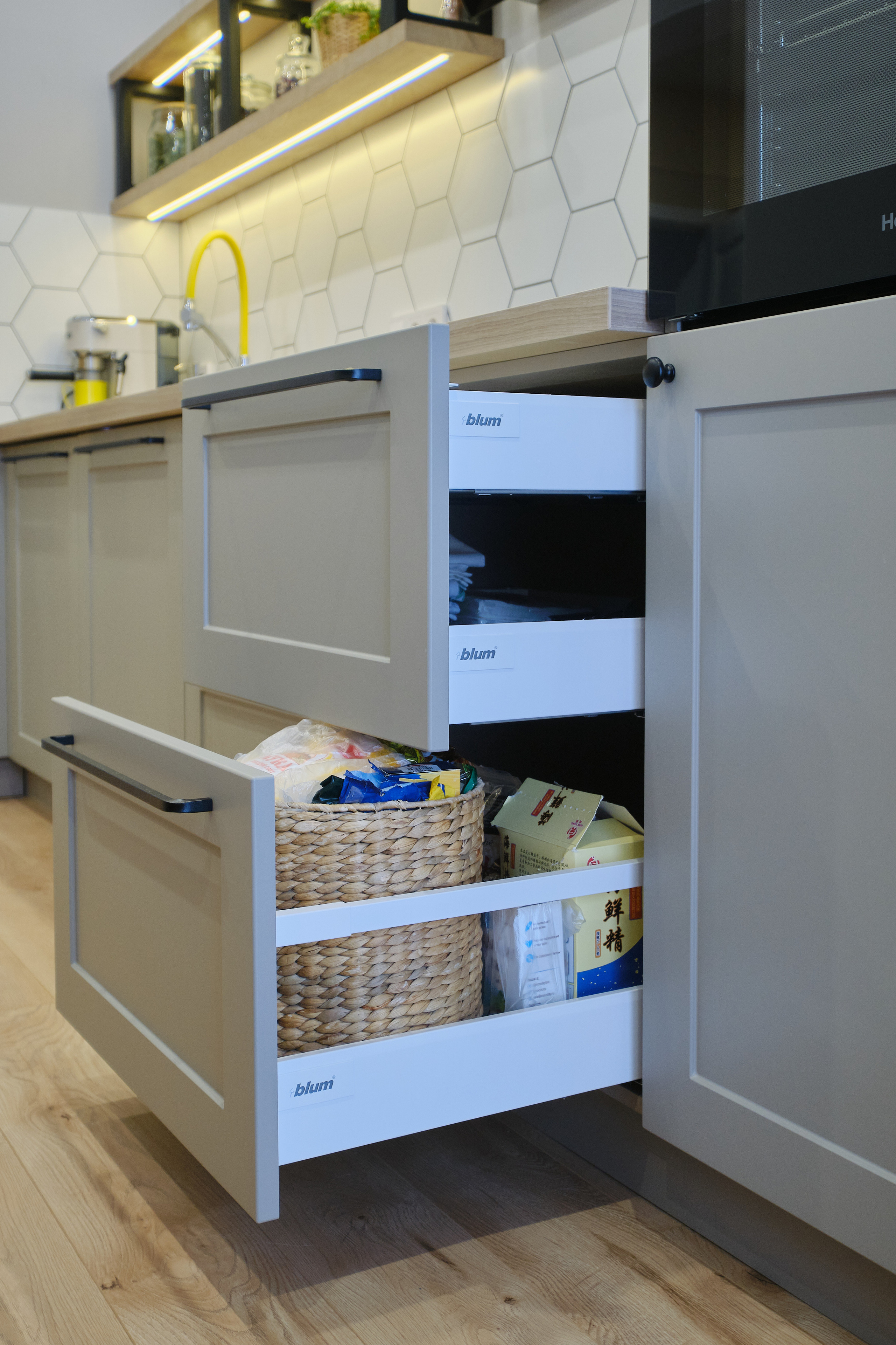 Кухня на заказ в г. Томск Северный Парк| Мебель Кухни Шкафы заказать. ГУДРУМ — Мебель на заказ в Томске | Кухни | Шкафы | Стулья и Столы