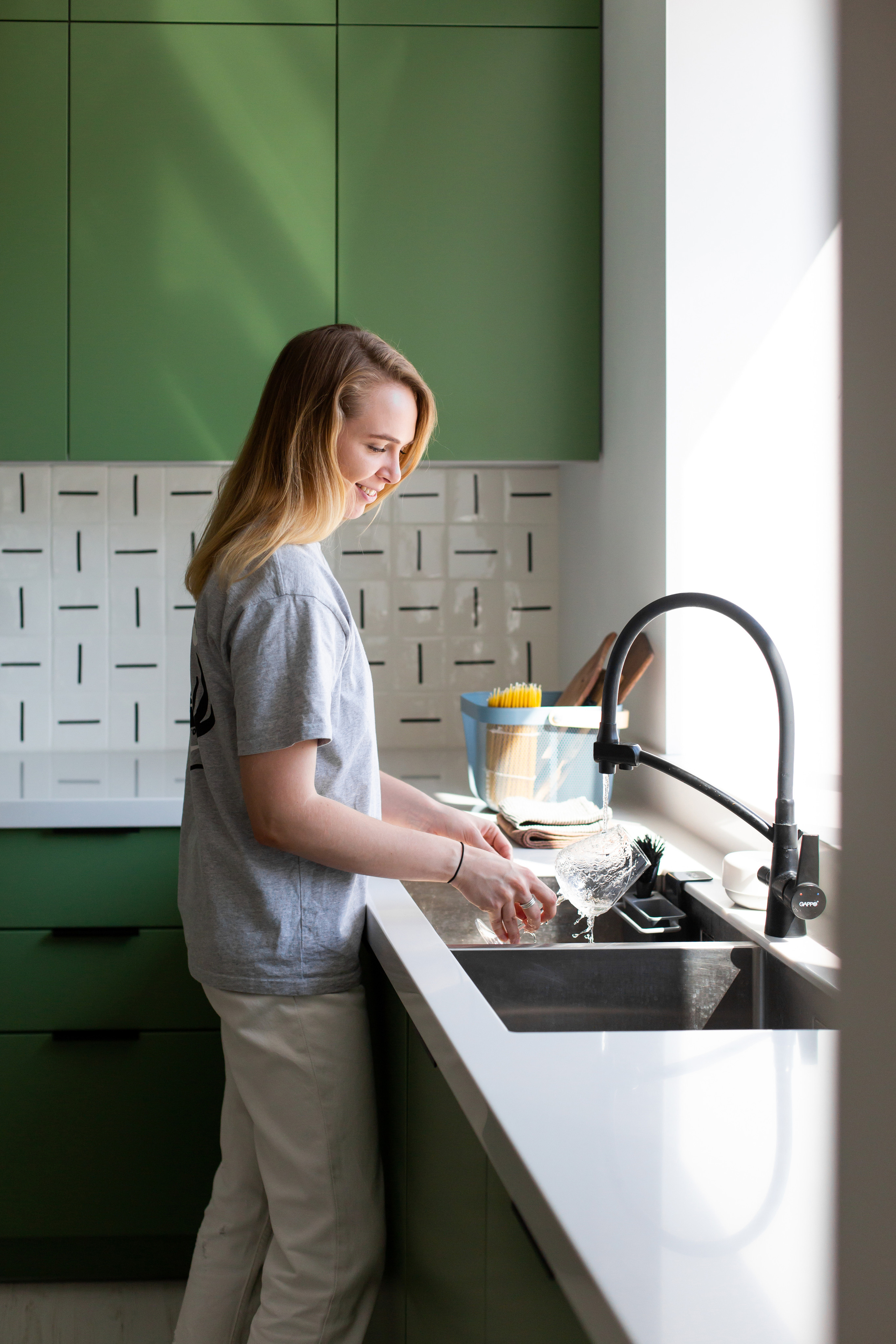 Кухня на заказ в Томске Холмы Village | Мебель Кухни Шкафы заказать. ГУДРУМ — Мебель на заказ в Томске | Кухни | Шкафы | Стулья и Столы