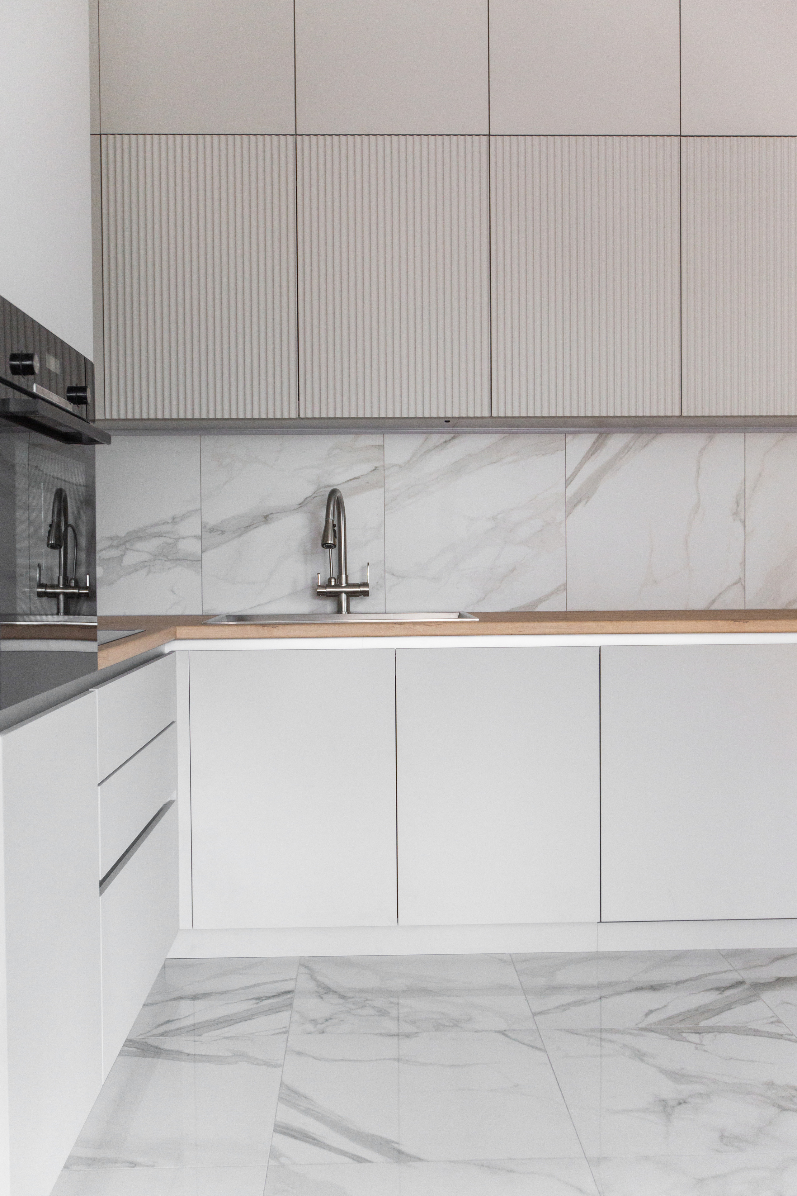 Кухня на заказ в Томске пер. Нечевский | Мебель Кухни Шкафы заказать. ГУДРУМ — Мебель на заказ в Томске | Кухни | Шкафы | Стулья и Столы