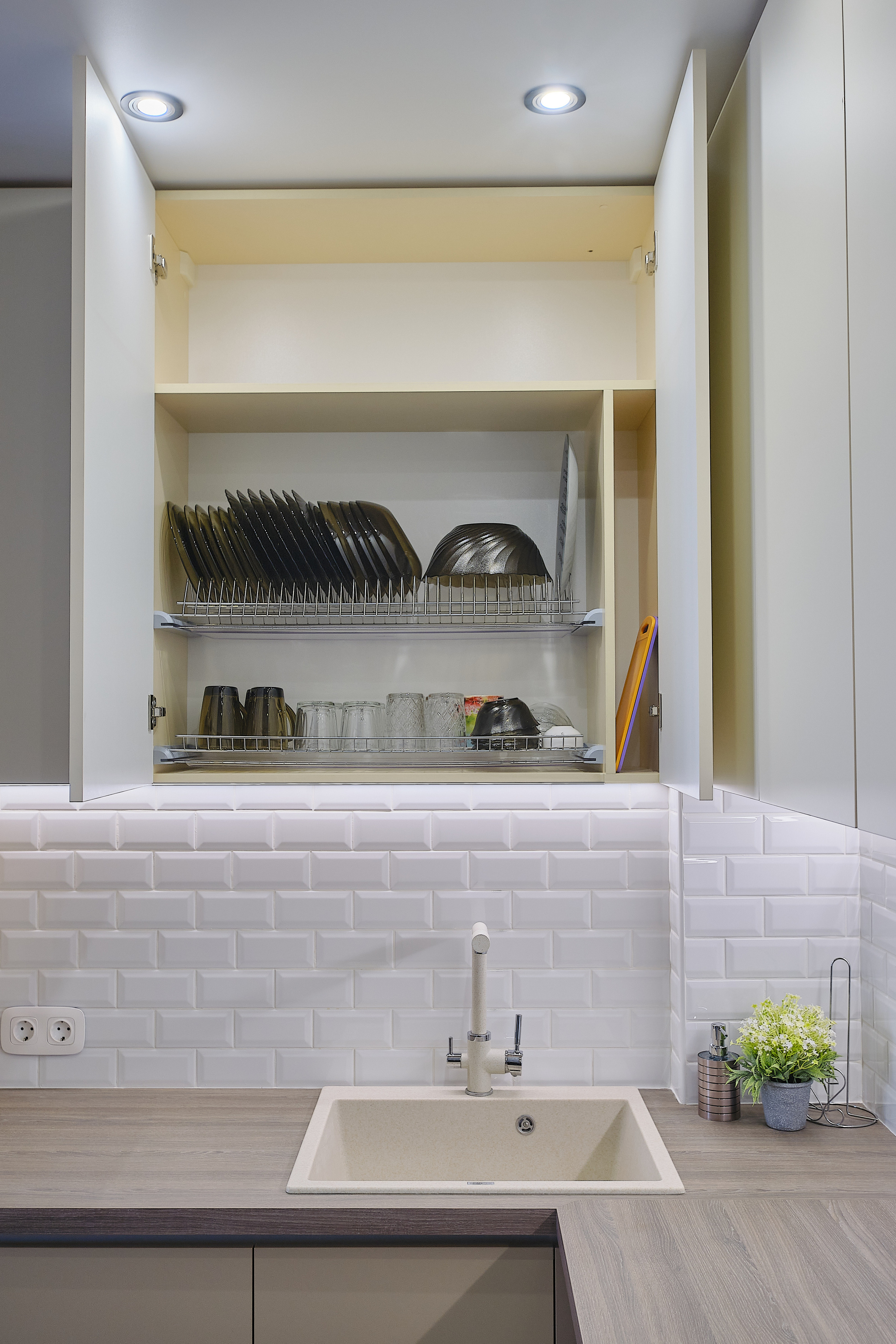 Кухня на заказ в Томске на ул.Береговая Томск| Мебель Кухни Шкафы. ГУДРУМ — Мебель на заказ в Томске | Кухни | Шкафы | Стулья и Столы