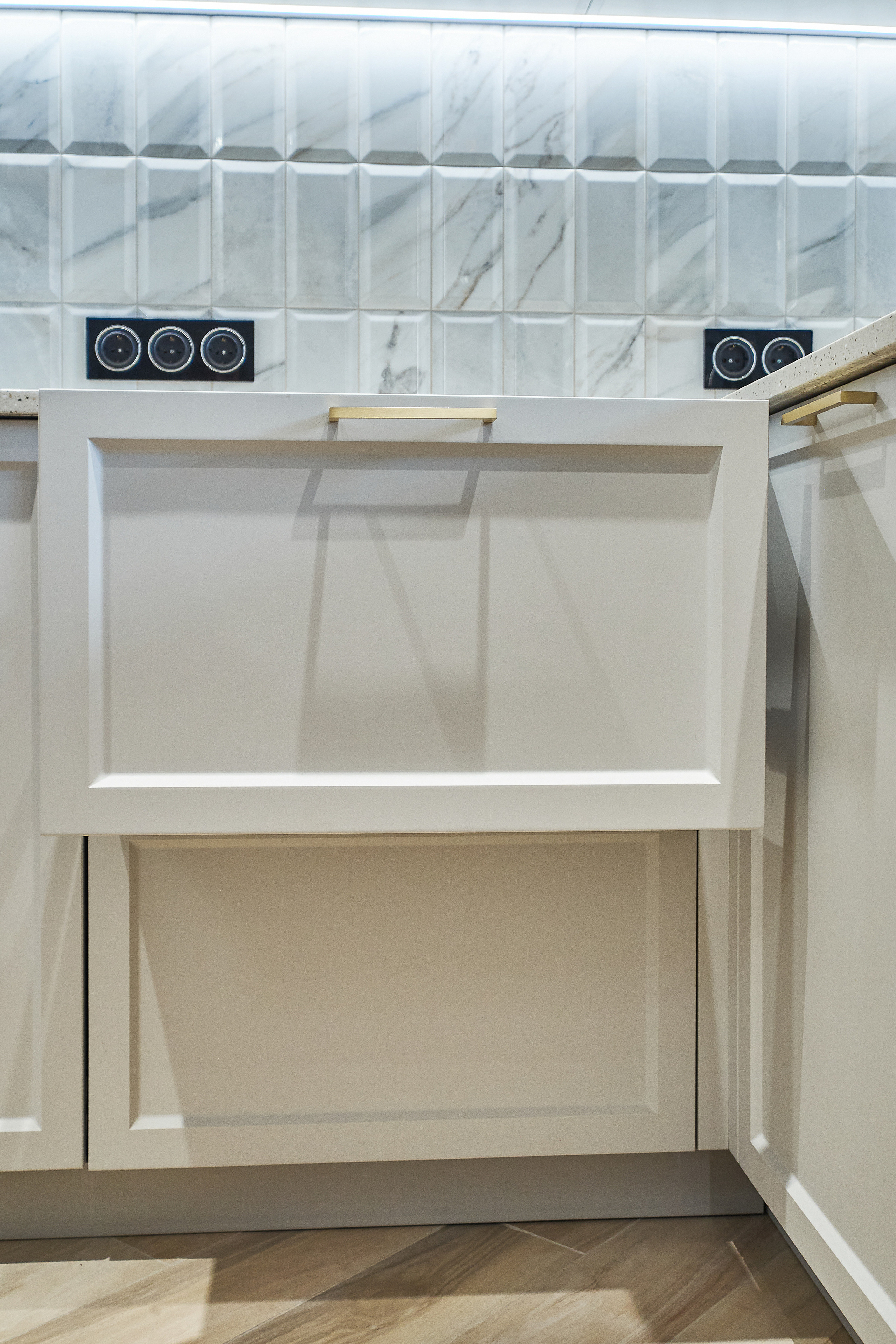 Кухня на заказ на ул.Красноармейская Томск по индивидуальному размеру. ГУДРУМ — Мебель на заказ в Томске | Кухни | Шкафы | Стулья и Столы