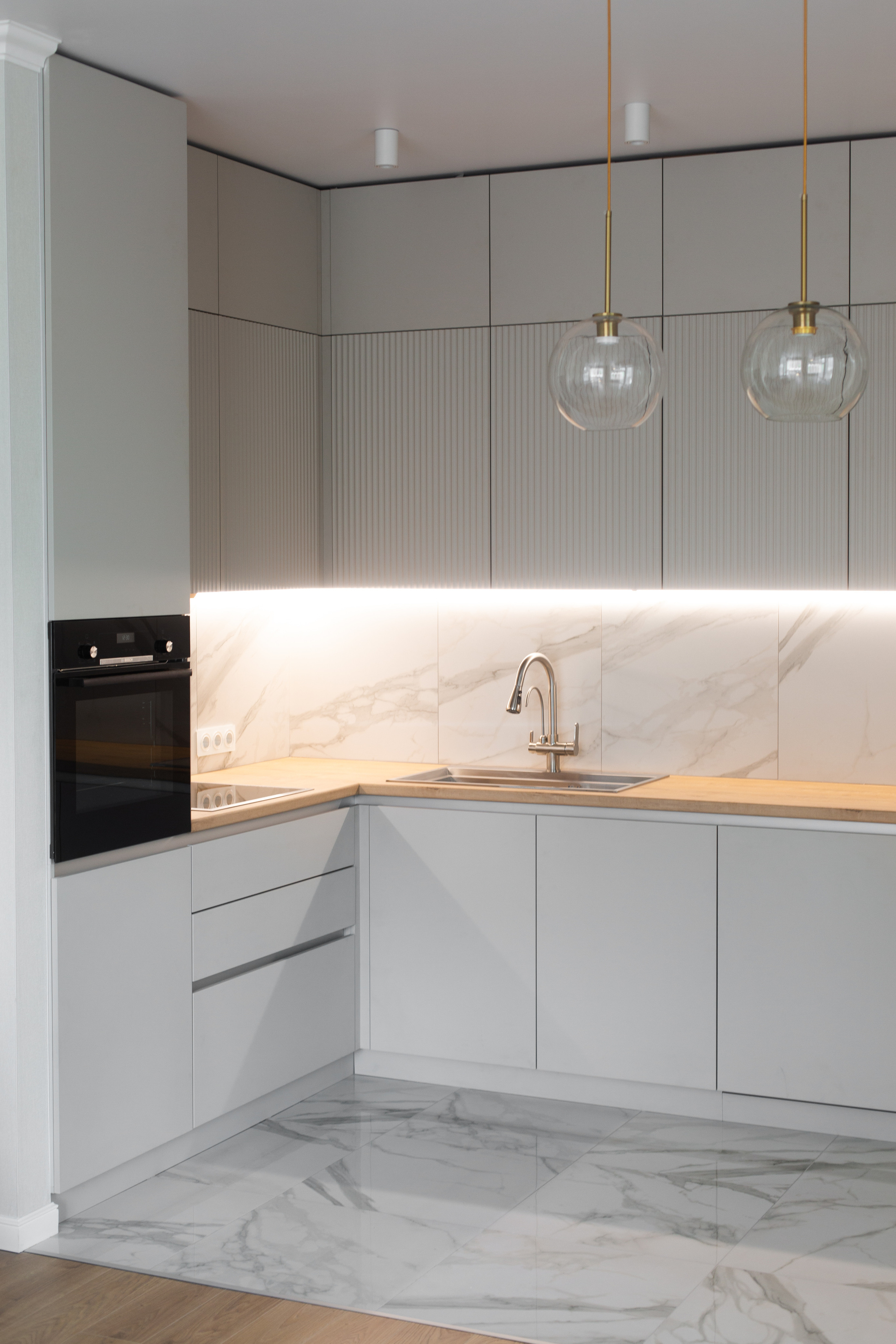 Кухня на заказ в Томске пер. Нечевский | Мебель Кухни Шкафы заказать. ГУДРУМ — Мебель на заказ в Томске | Кухни | Шкафы | Стулья и Столы