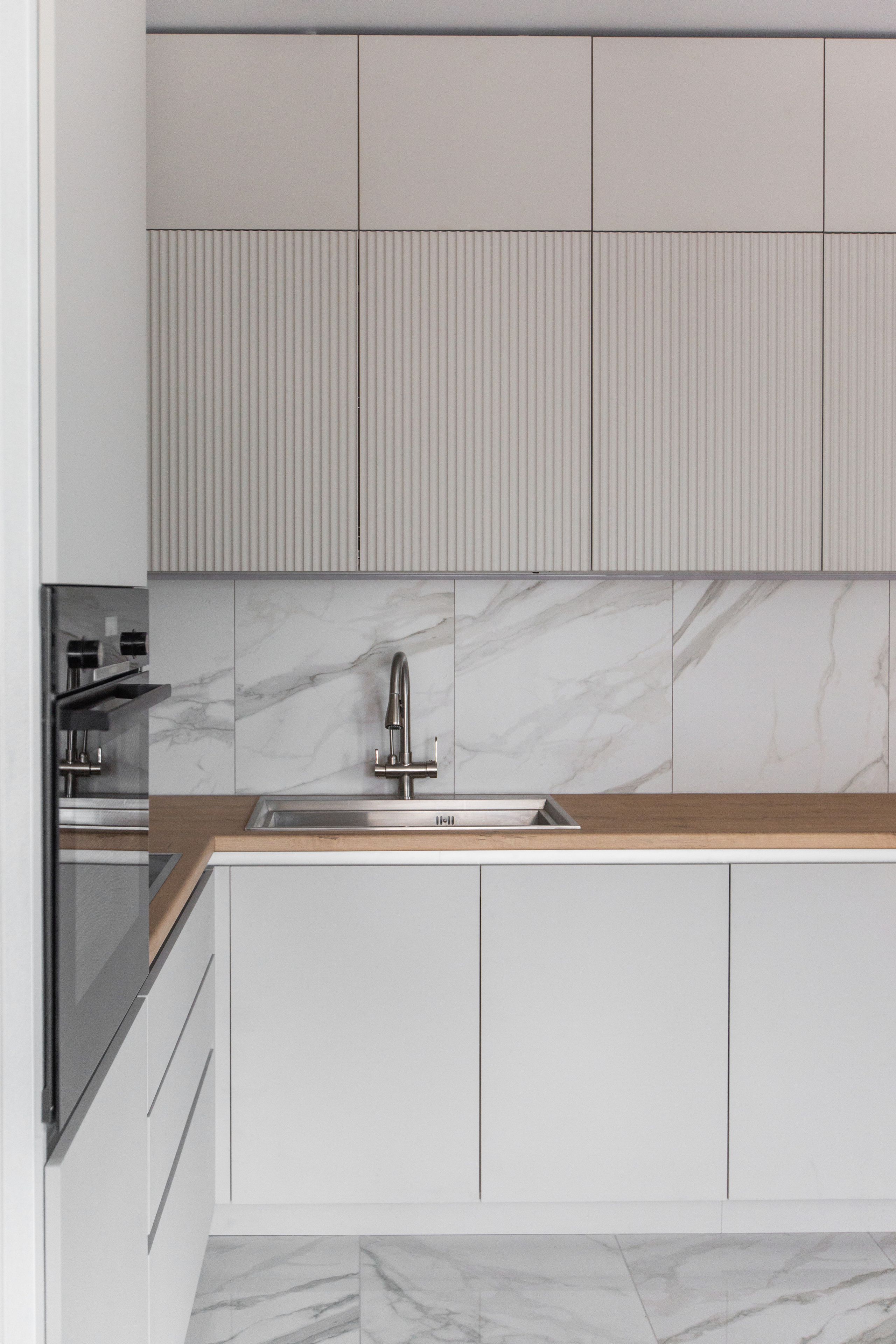 Кухня на заказ в Томске пер. Нечевский | Мебель Кухни Шкафы заказать. ГУДРУМ — Мебель на заказ в Томске | Кухни | Шкафы | Стулья и Столы