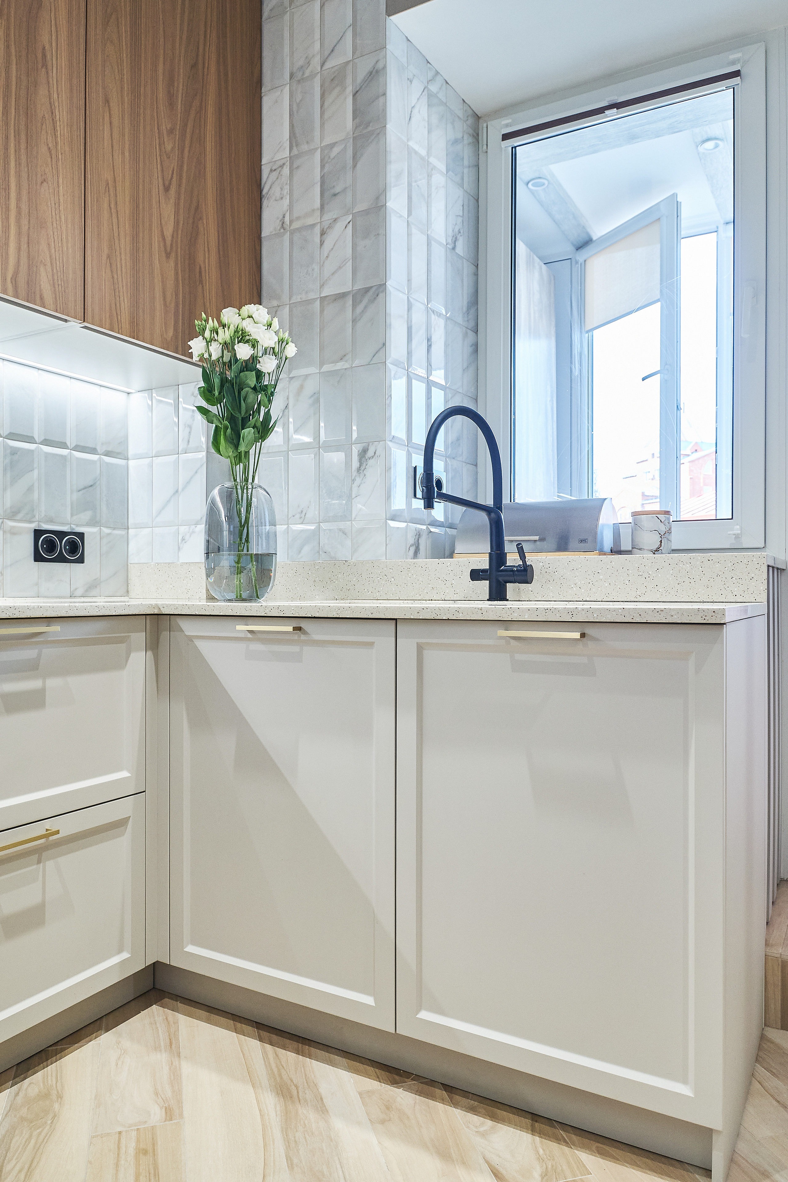 Кухня на заказ на ул.Красноармейская Томск по индивидуальному размеру. ГУДРУМ — Мебель на заказ в Томске | Кухни | Шкафы | Стулья и Столы