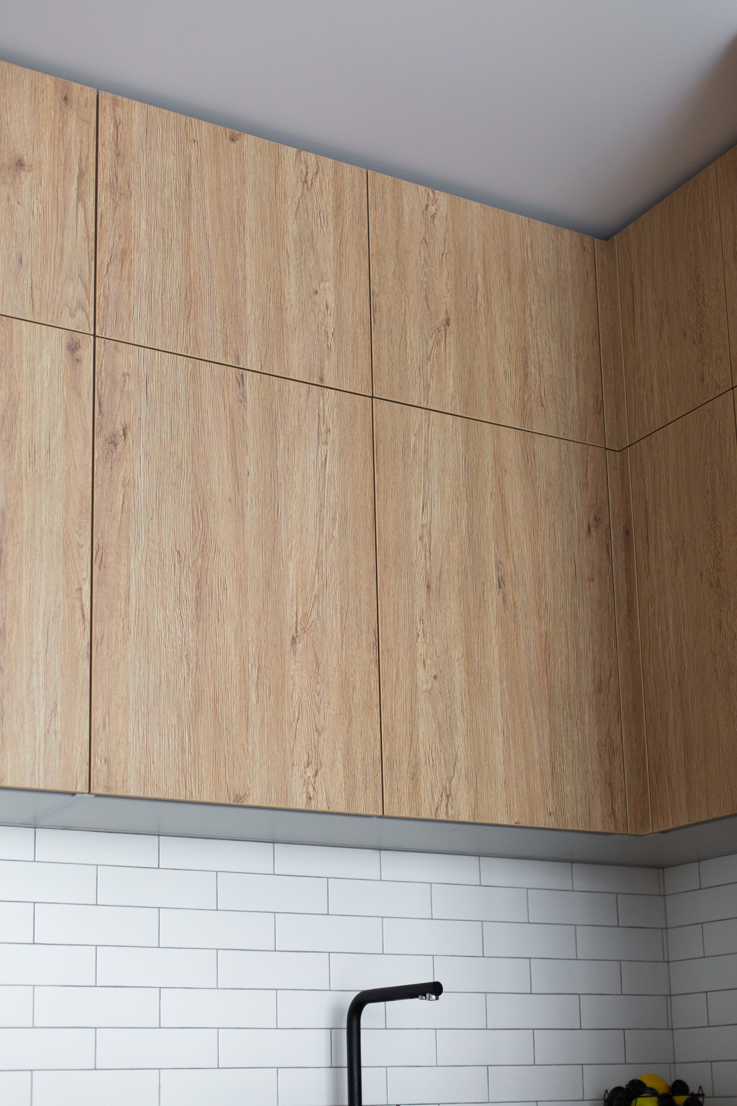 Кухня на заказ в Томске Комсомольский 48 | Мебель Кухни Шкафы заказать. ГУДРУМ — Мебель на заказ в Томске | Кухни | Шкафы | Стулья и Столы