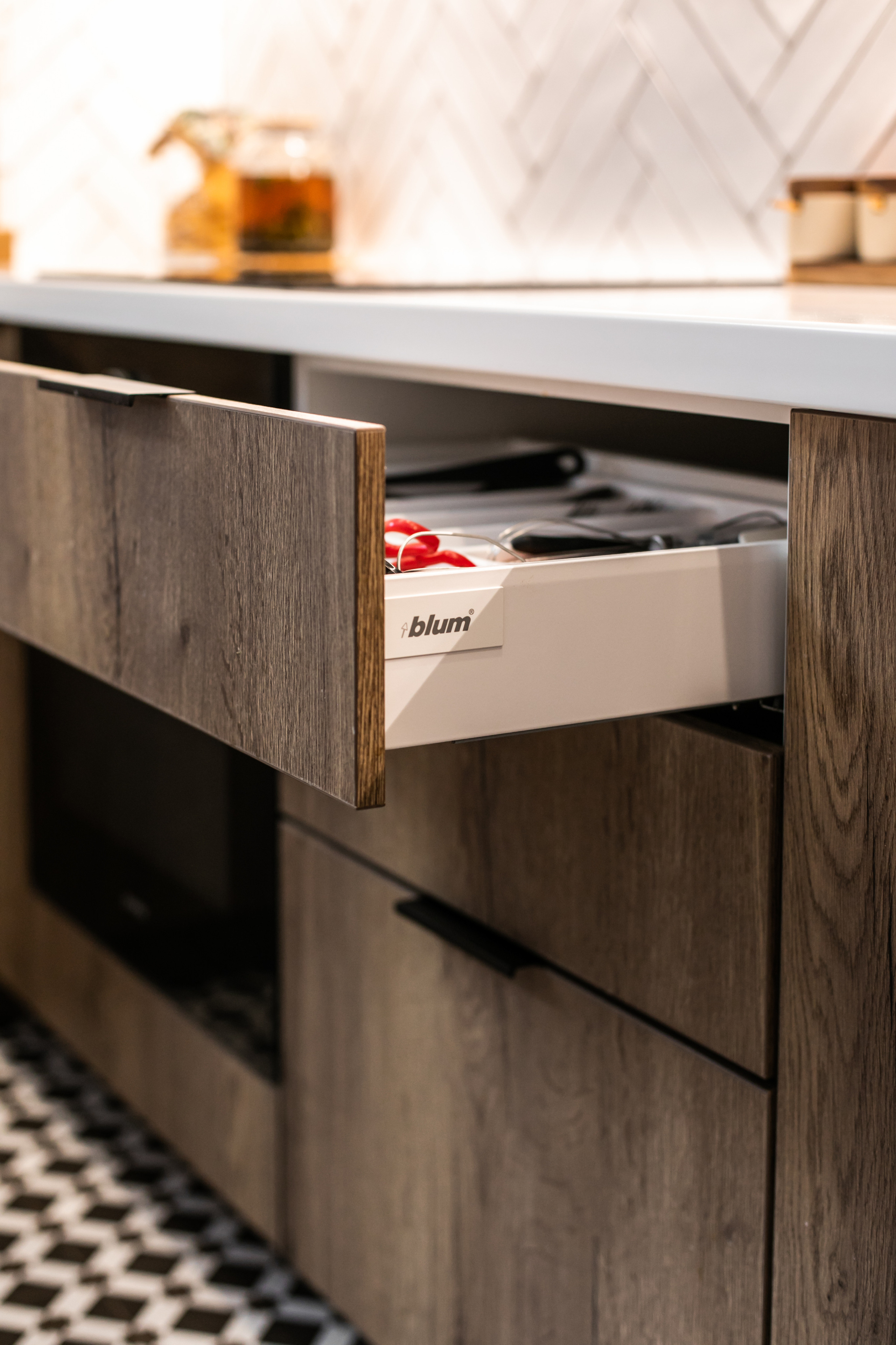 Кухня на заказ в Томске д.Петрово| Мебель Кухни Шкафы заказать. ГУДРУМ — Мебель на заказ в Томске | Кухни | Шкафы | Стулья и Столы