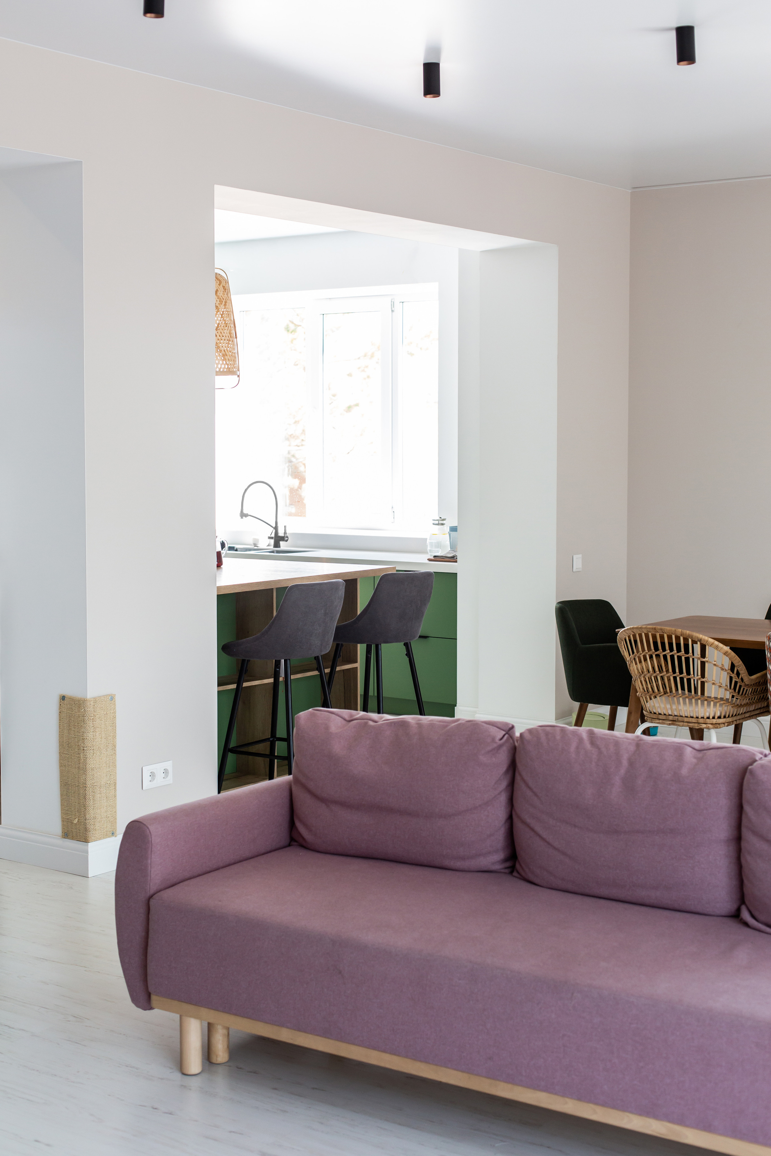 Кухня на заказ в Томске Холмы Village | Мебель Кухни Шкафы заказать. ГУДРУМ — Мебель на заказ в Томске | Кухни | Шкафы | Стулья и Столы