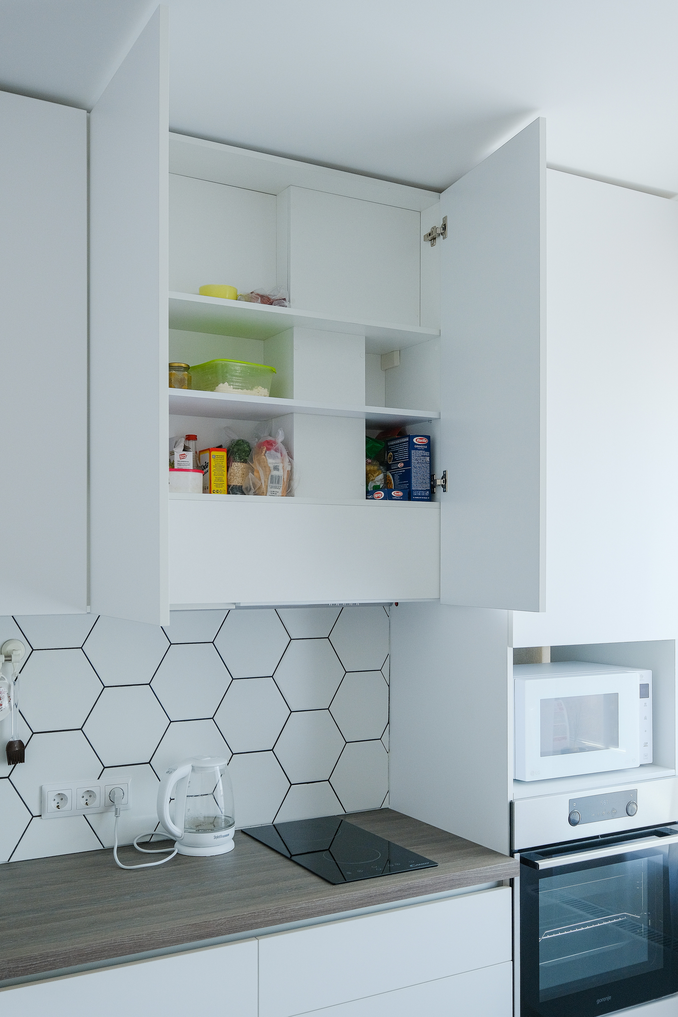 Кухня на заказ в Томске ЖК Северный Парк| Мебель Кухни Шкафы заказать. ГУДРУМ — Мебель на заказ в Томске | Кухни | Шкафы | Стулья и Столы