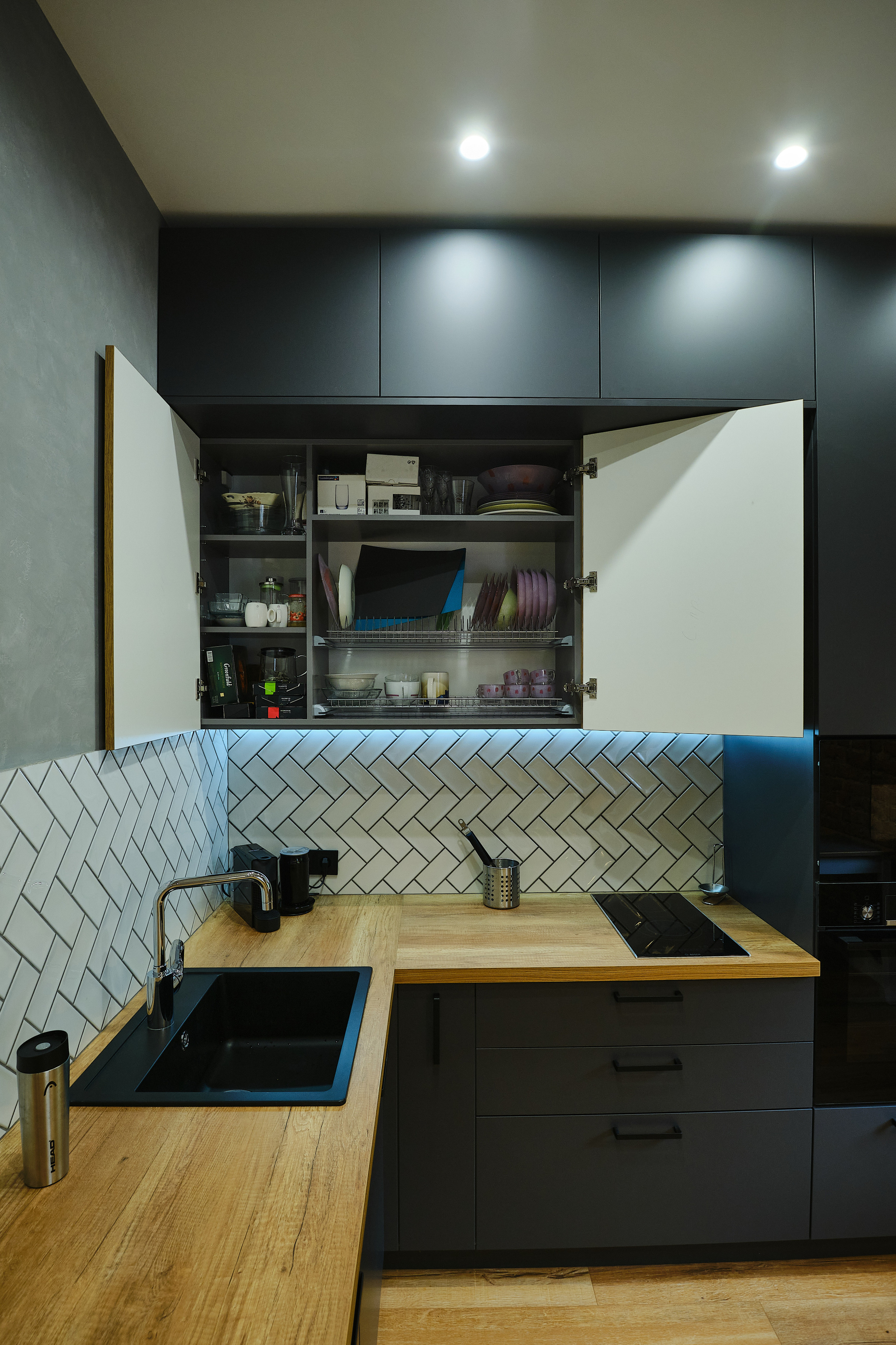 Кухня на заказ в Томске на ул.Карташова Томск| Мебель Кухни Шкафы. ГУДРУМ — Мебель на заказ в Томске | Кухни | Шкафы | Стулья и Столы