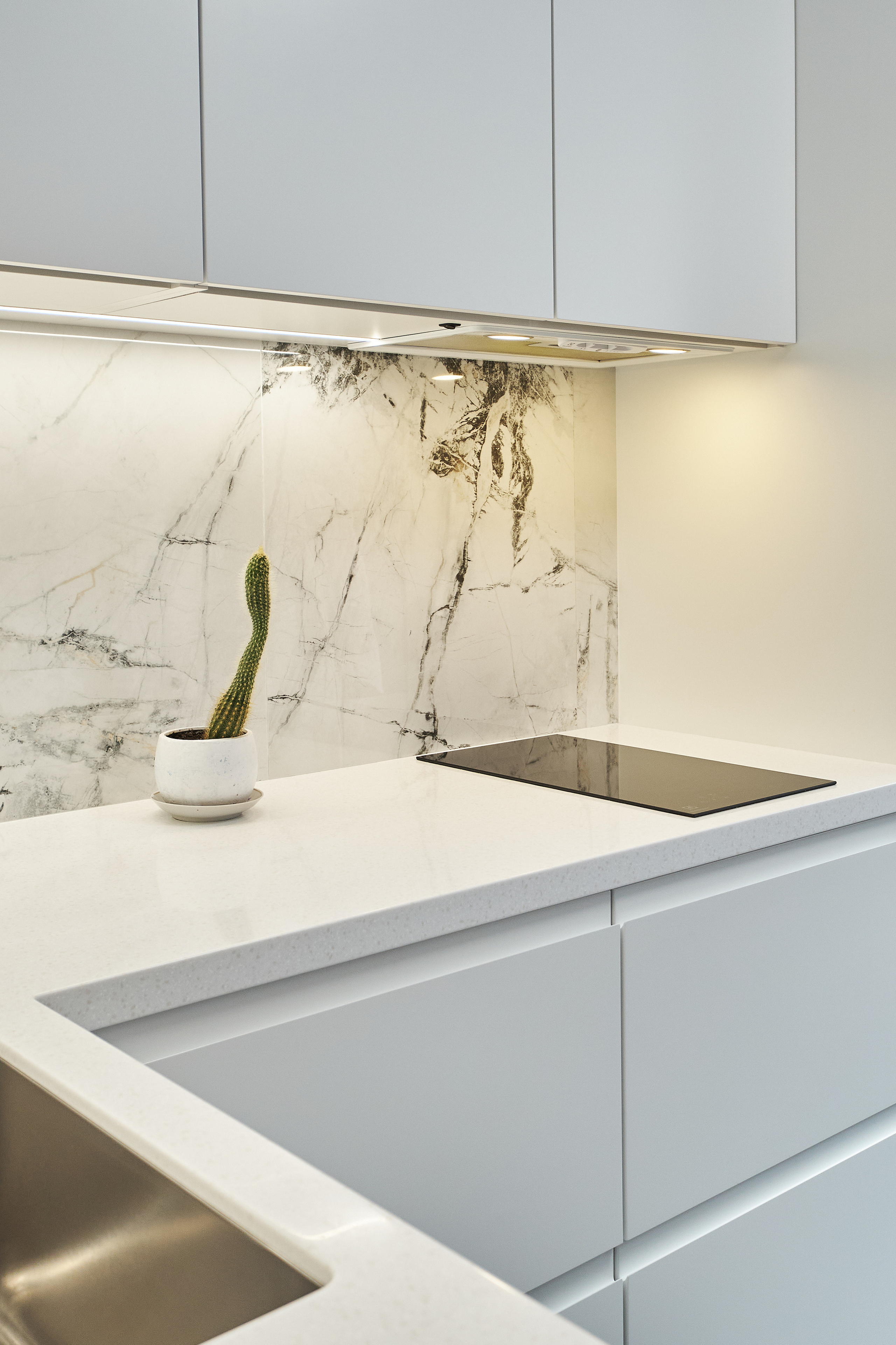 Кухня на заказ в Томске на ул.Лебедева Томск| Мебель Кухни Шкафы. ГУДРУМ — Мебель на заказ в Томске | Кухни | Шкафы | Стулья и Столы