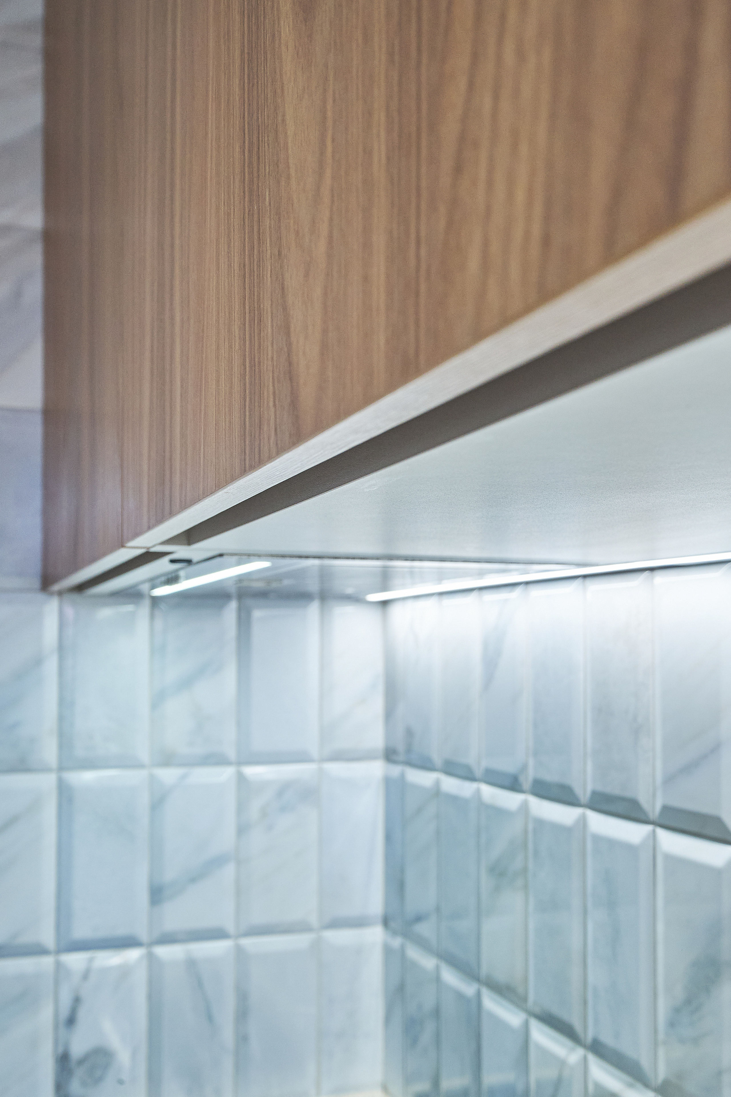 Кухня на заказ на ул.Красноармейская Томск по индивидуальному размеру. ГУДРУМ — Мебель на заказ в Томске | Кухни | Шкафы | Стулья и Столы