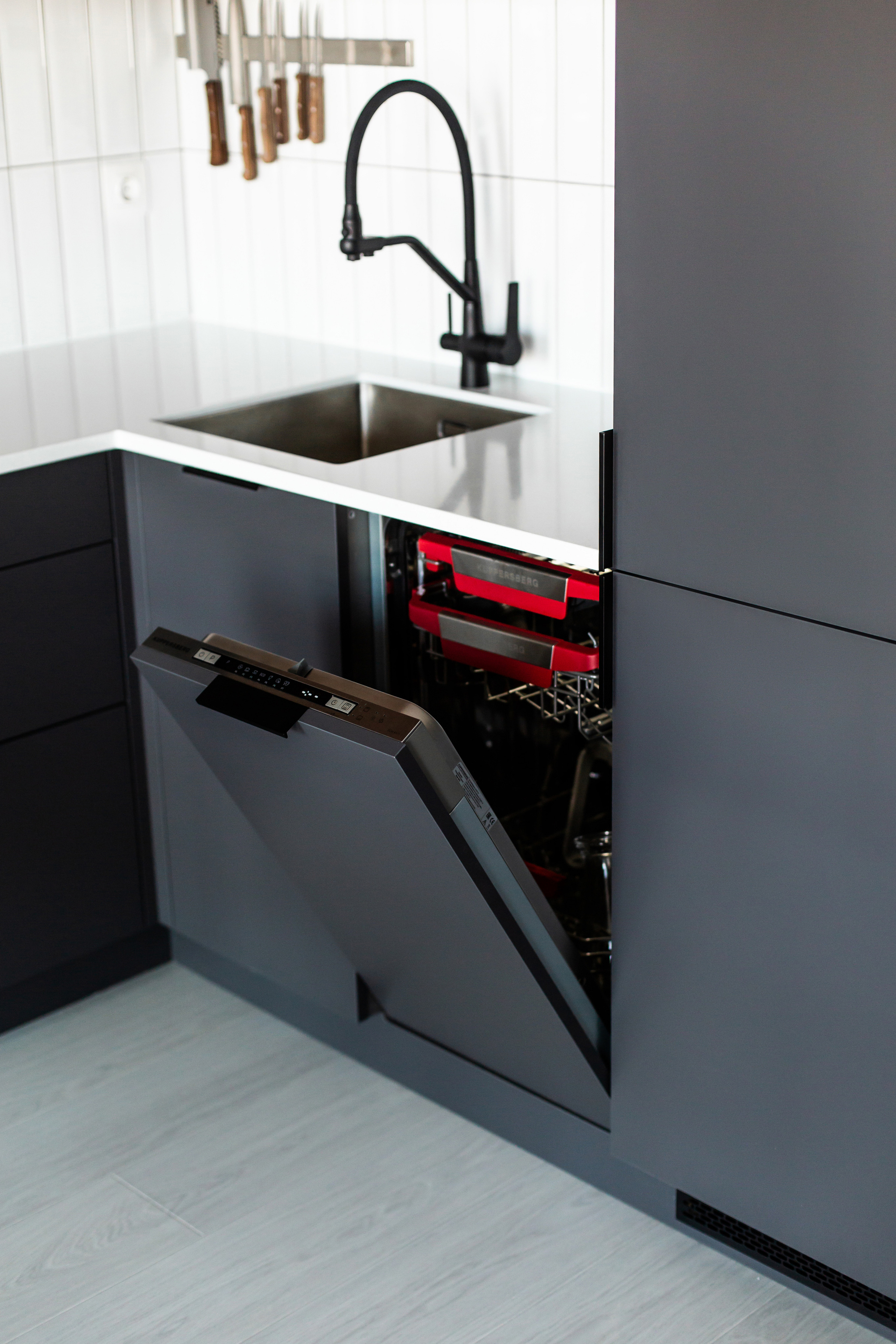 Кухня на заказ в Томске ЖК Алые Паруса| Мебель Кухни Шкафы заказать. ГУДРУМ — Мебель на заказ в Томске | Кухни | Шкафы | Стулья и Столы