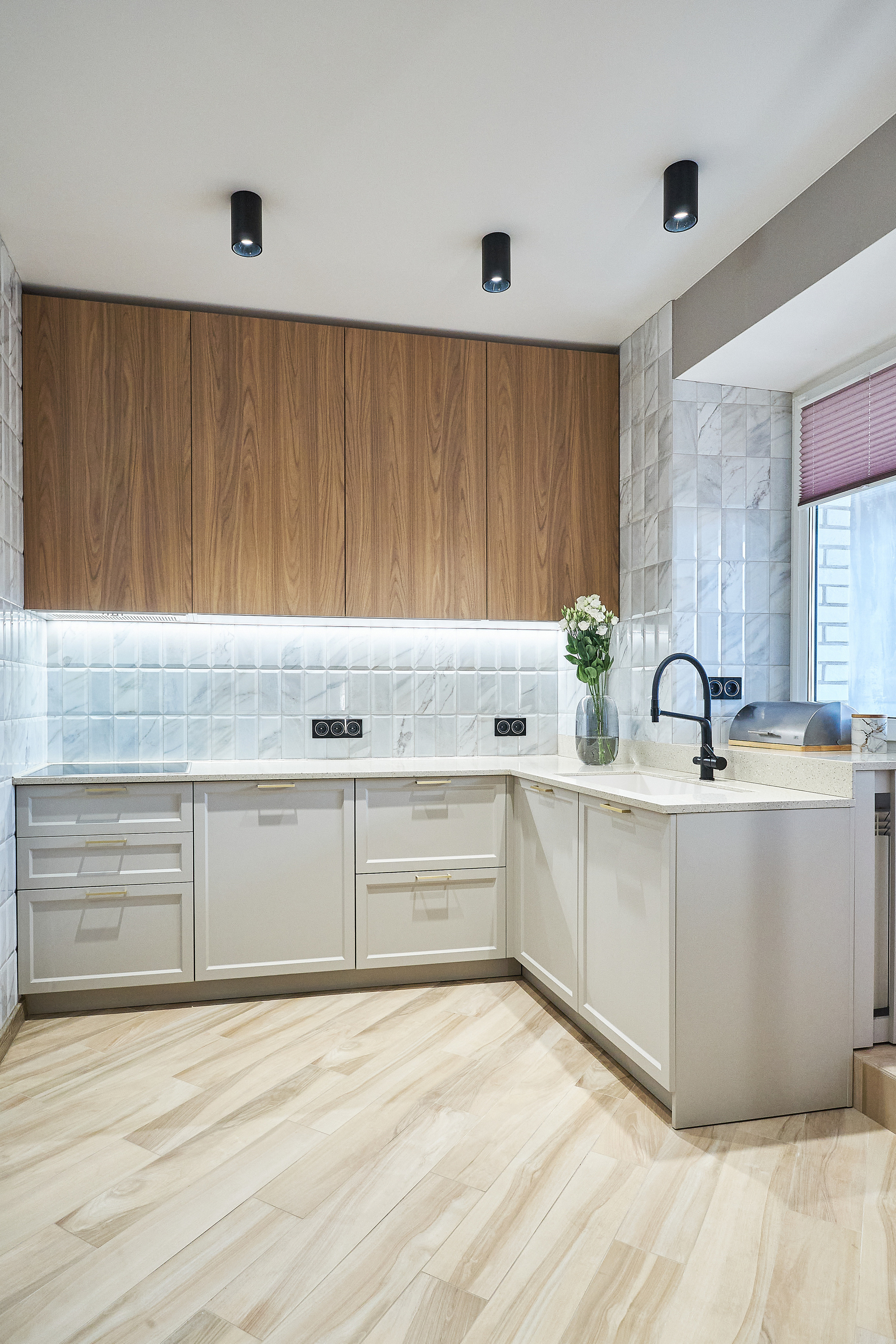 Кухня на заказ на ул.Красноармейская Томск по индивидуальному размеру. ГУДРУМ — Мебель на заказ в Томске | Кухни | Шкафы | Стулья и Столы