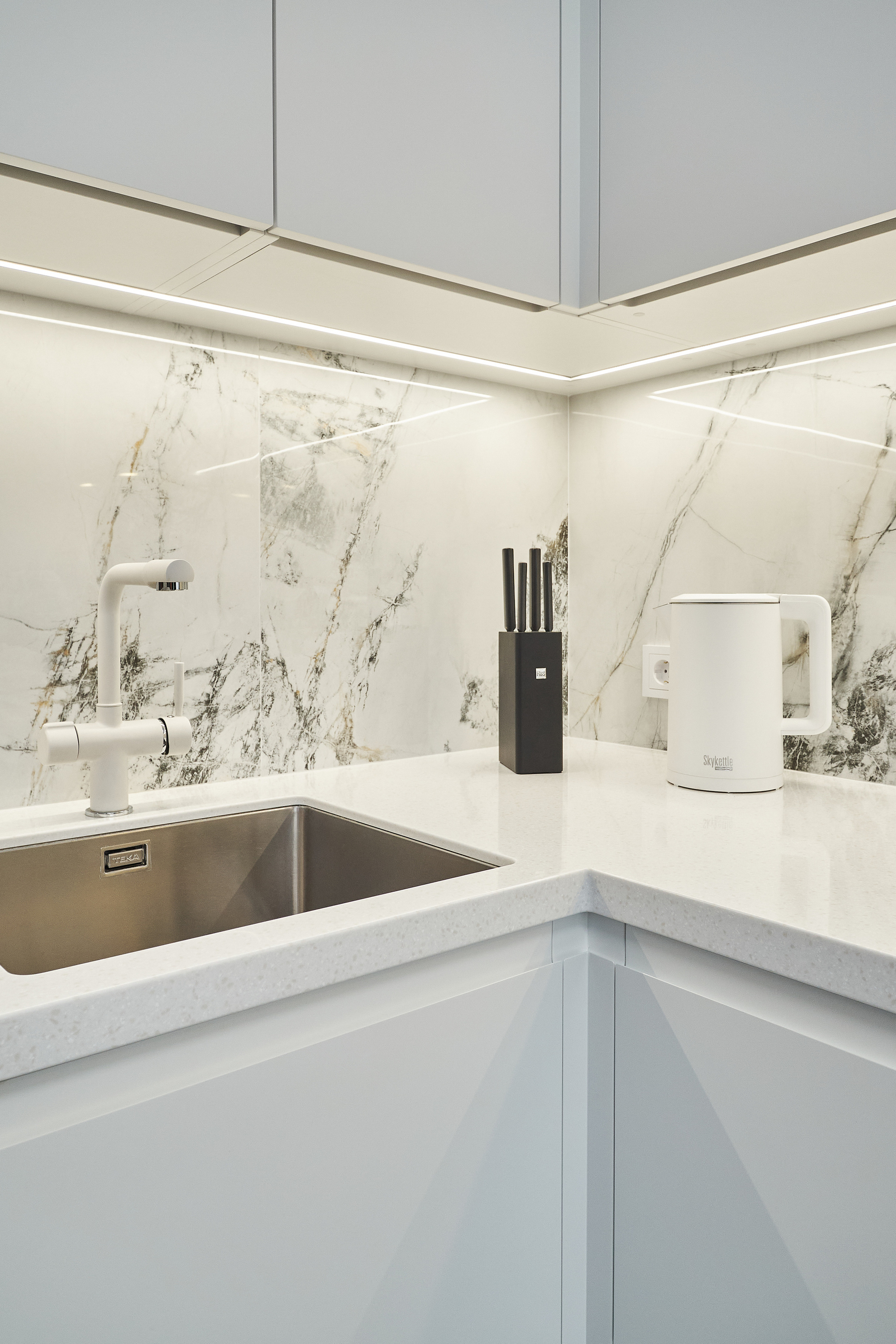 Кухня на заказ в Томске на ул.Лебедева Томск| Мебель Кухни Шкафы. ГУДРУМ — Мебель на заказ в Томске | Кухни | Шкафы | Стулья и Столы