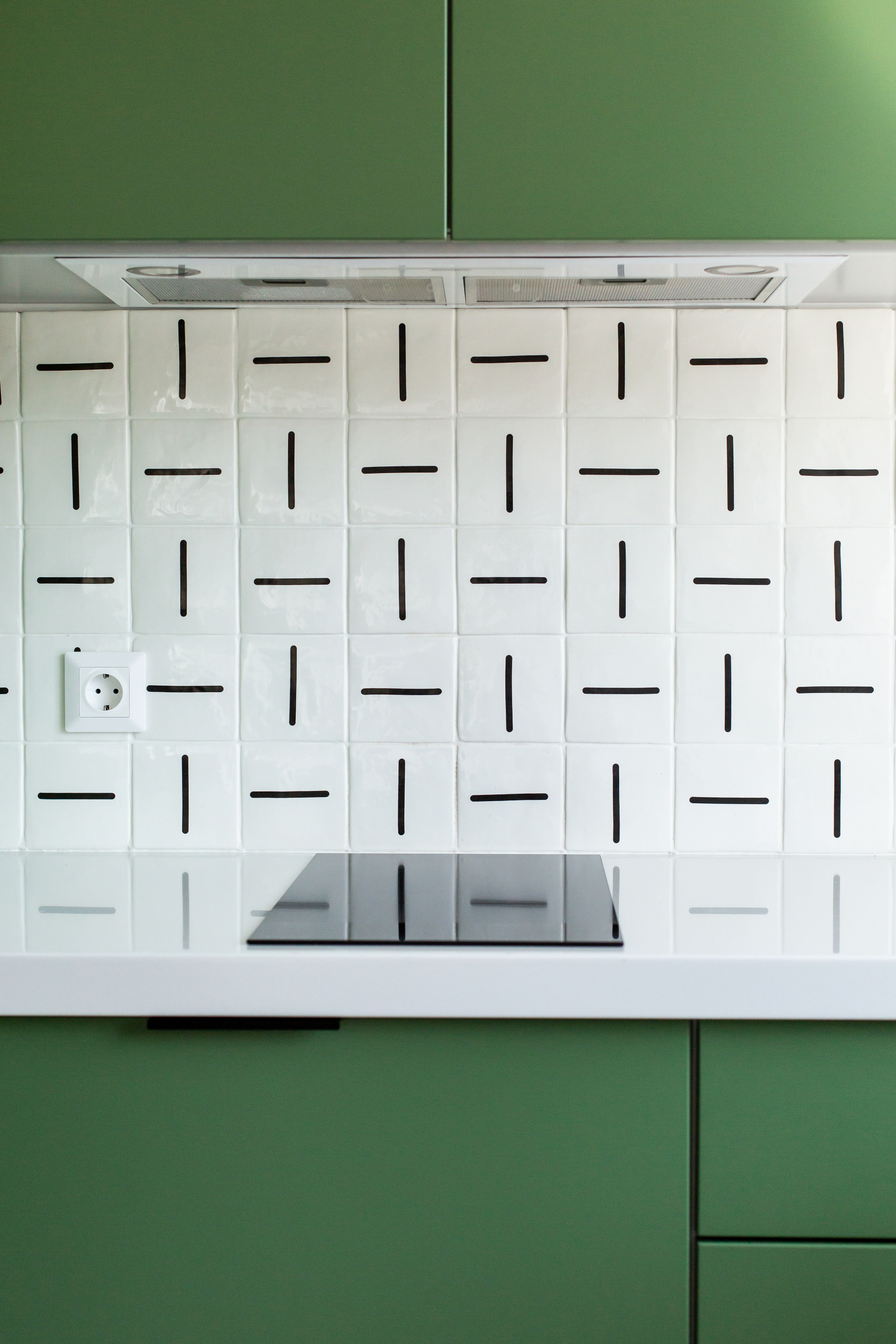 Кухня на заказ в Томске Холмы Village | Мебель Кухни Шкафы заказать. ГУДРУМ — Мебель на заказ в Томске | Кухни | Шкафы | Стулья и Столы