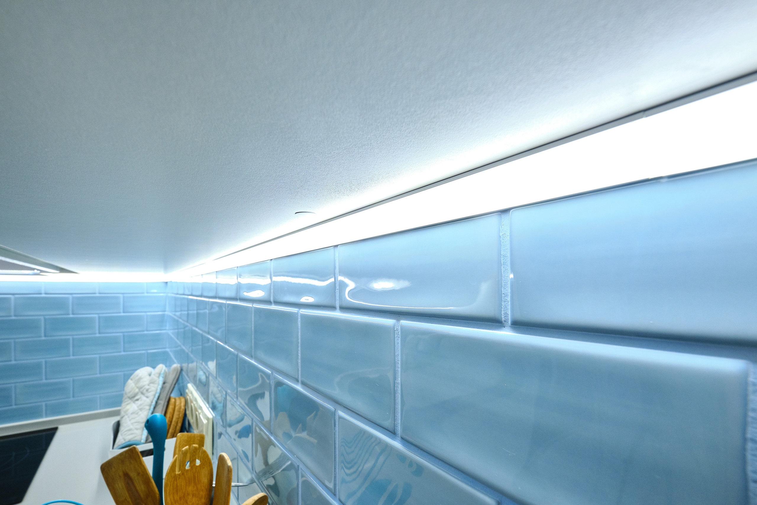 Кухня на заказ в Томске на ул.Гоголя Томск| Мебель Кухни Шкафы. ГУДРУМ — Мебель на заказ в Томске | Кухни | Шкафы | Стулья и Столы