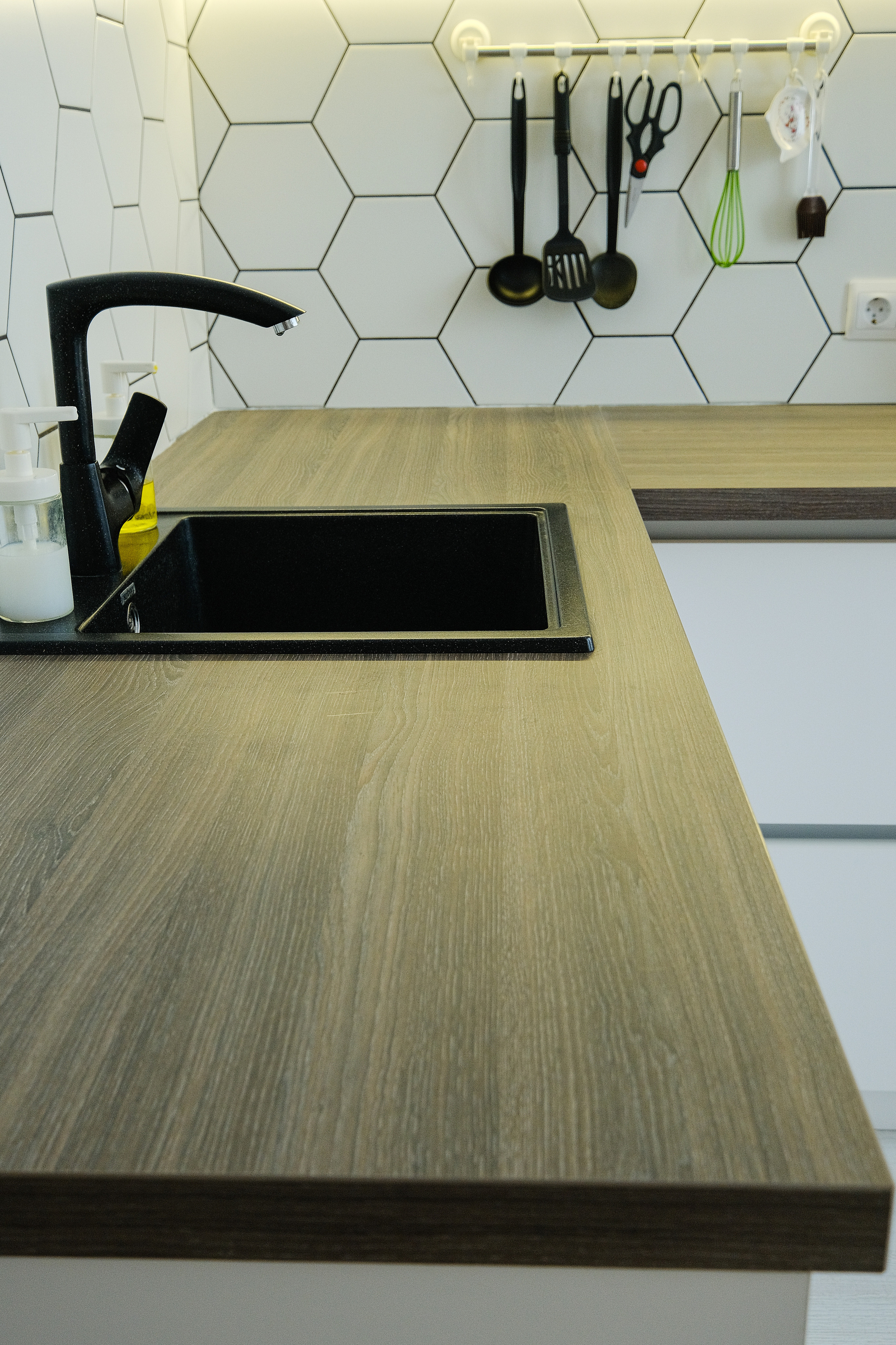 Кухня на заказ в Томске ЖК Северный Парк| Мебель Кухни Шкафы заказать. ГУДРУМ — Мебель на заказ в Томске | Кухни | Шкафы | Стулья и Столы