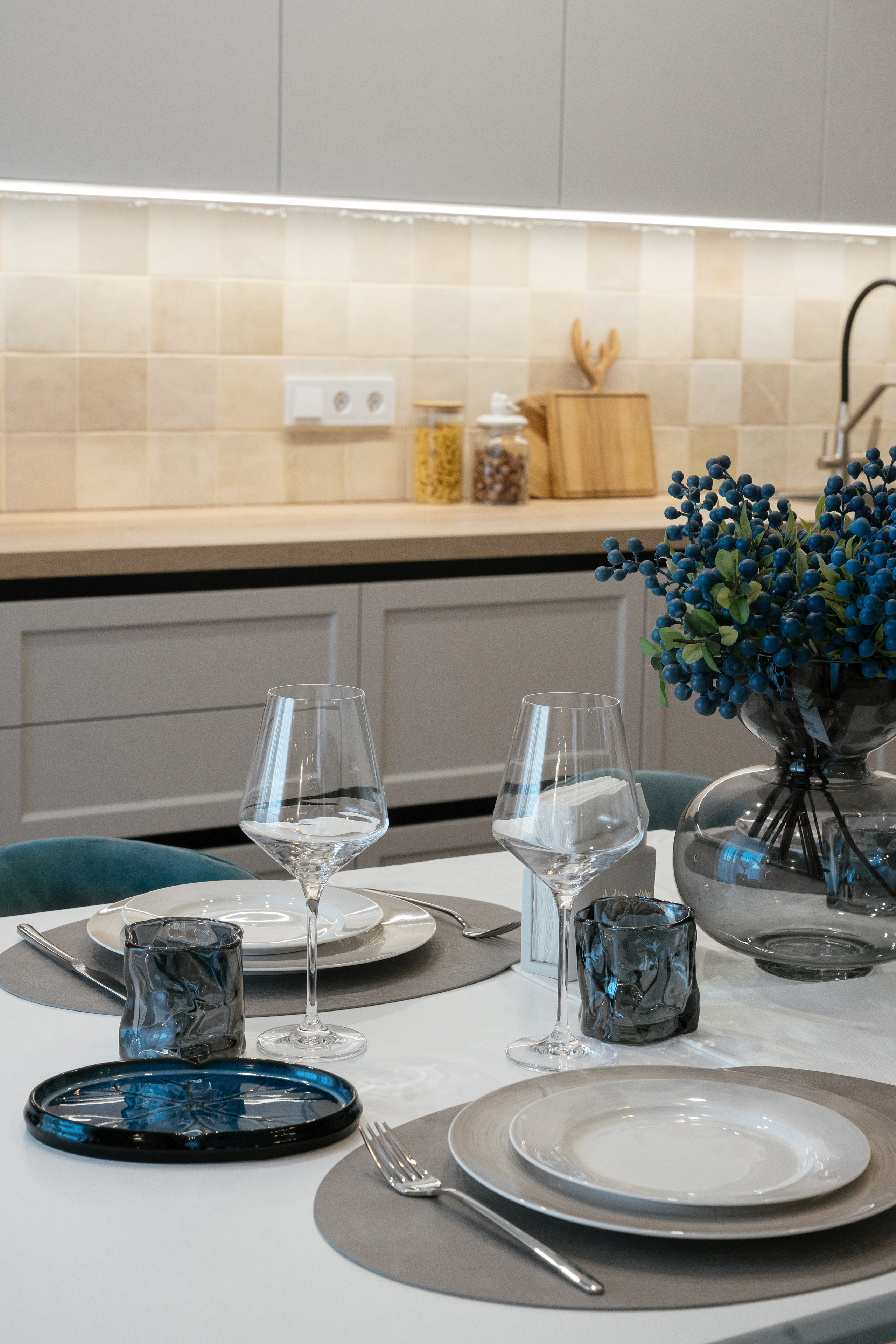 Михайловский Парк Мебель по дизайн проекту в Томске на заказ. ГУДРУМ — Мебель на заказ в Томске | Кухни | Шкафы | Стулья и Столы