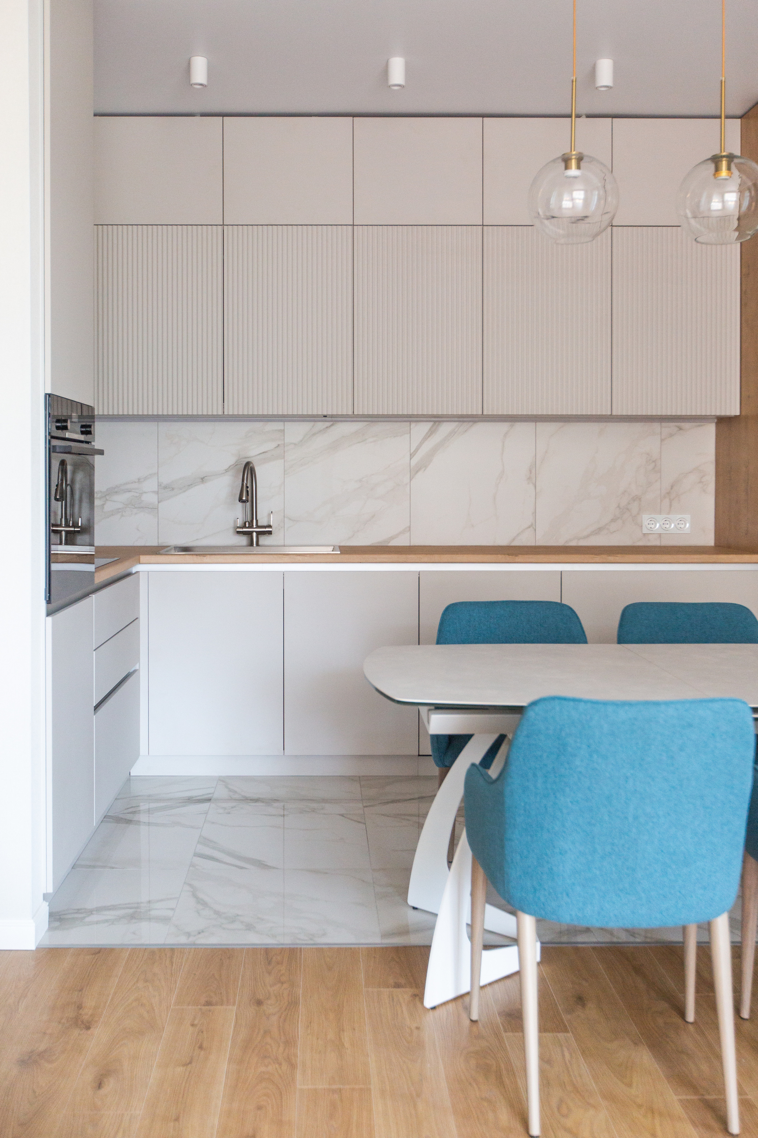 Кухня на заказ в Томске пер. Нечевский | Мебель Кухни Шкафы заказать. ГУДРУМ — Мебель на заказ в Томске | Кухни | Шкафы | Стулья и Столы