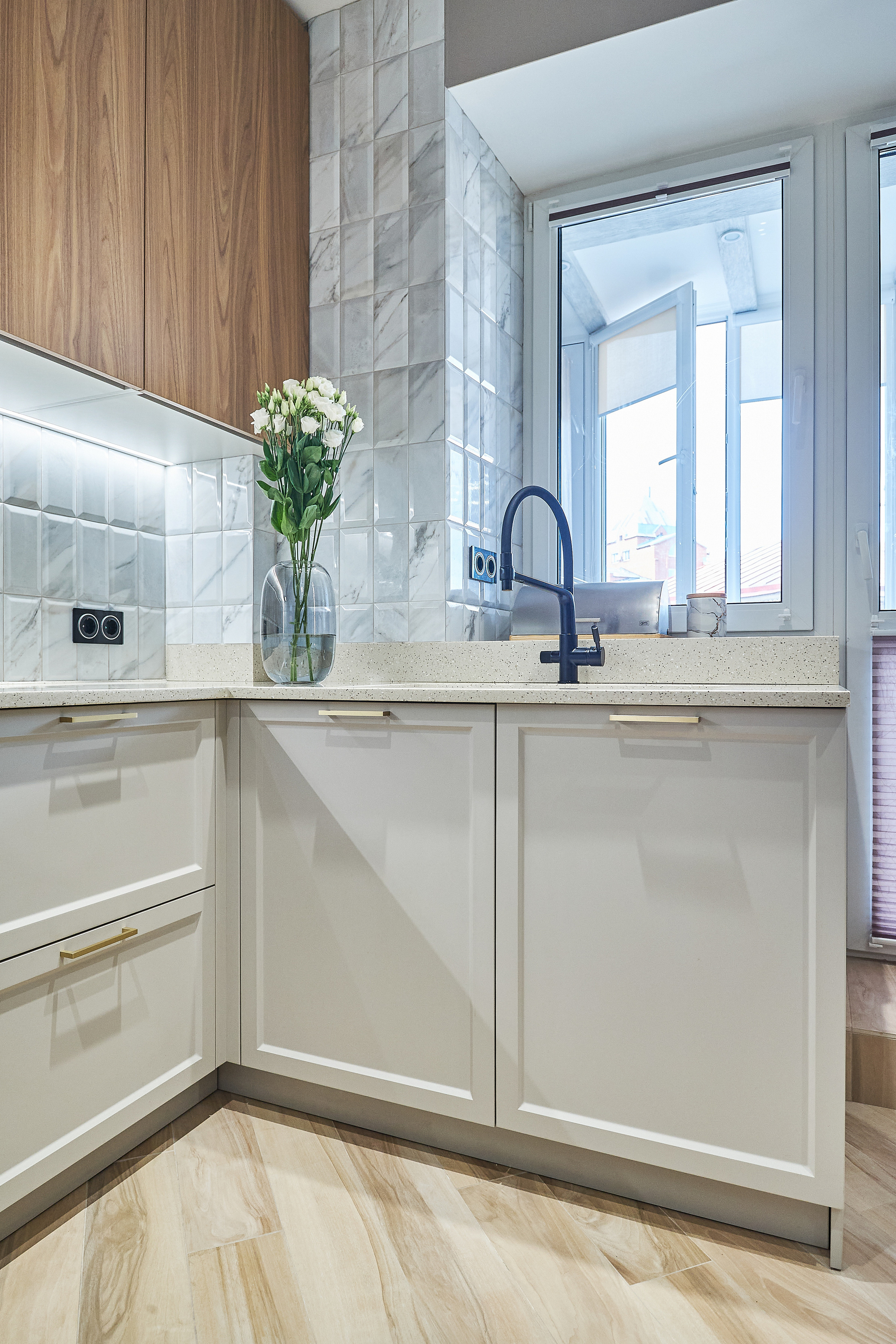 Кухня на заказ на ул.Красноармейская Томск по индивидуальному размеру. ГУДРУМ — Мебель на заказ в Томске | Кухни | Шкафы | Стулья и Столы