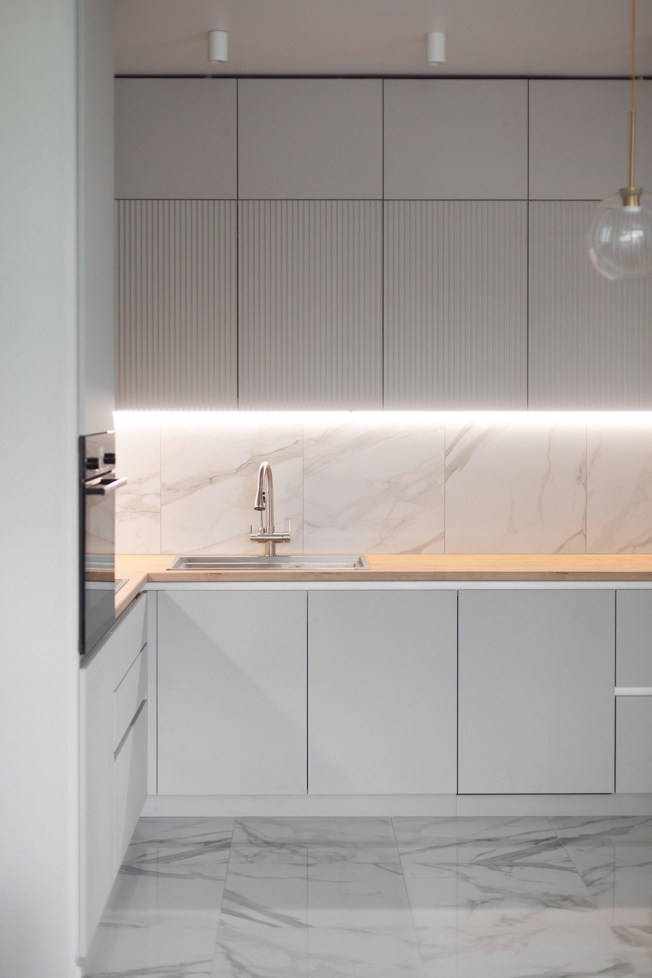 Кухня на заказ в Томске пер. Нечевский | Мебель Кухни Шкафы заказать. ГУДРУМ — Мебель на заказ в Томске | Кухни | Шкафы | Стулья и Столы