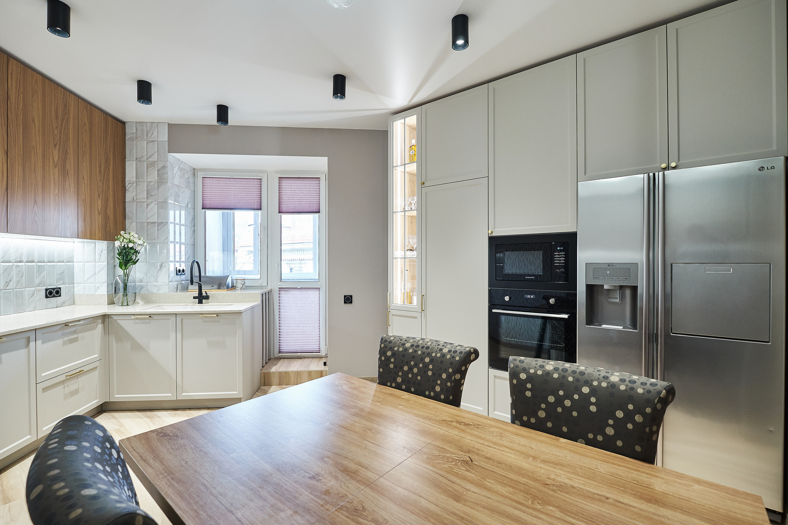 Кухня на заказ на ул.Красноармейская Томск по индивидуальному размеру. ГУДРУМ — Мебель на заказ в Томске | Кухни | Шкафы | Стулья и Столы