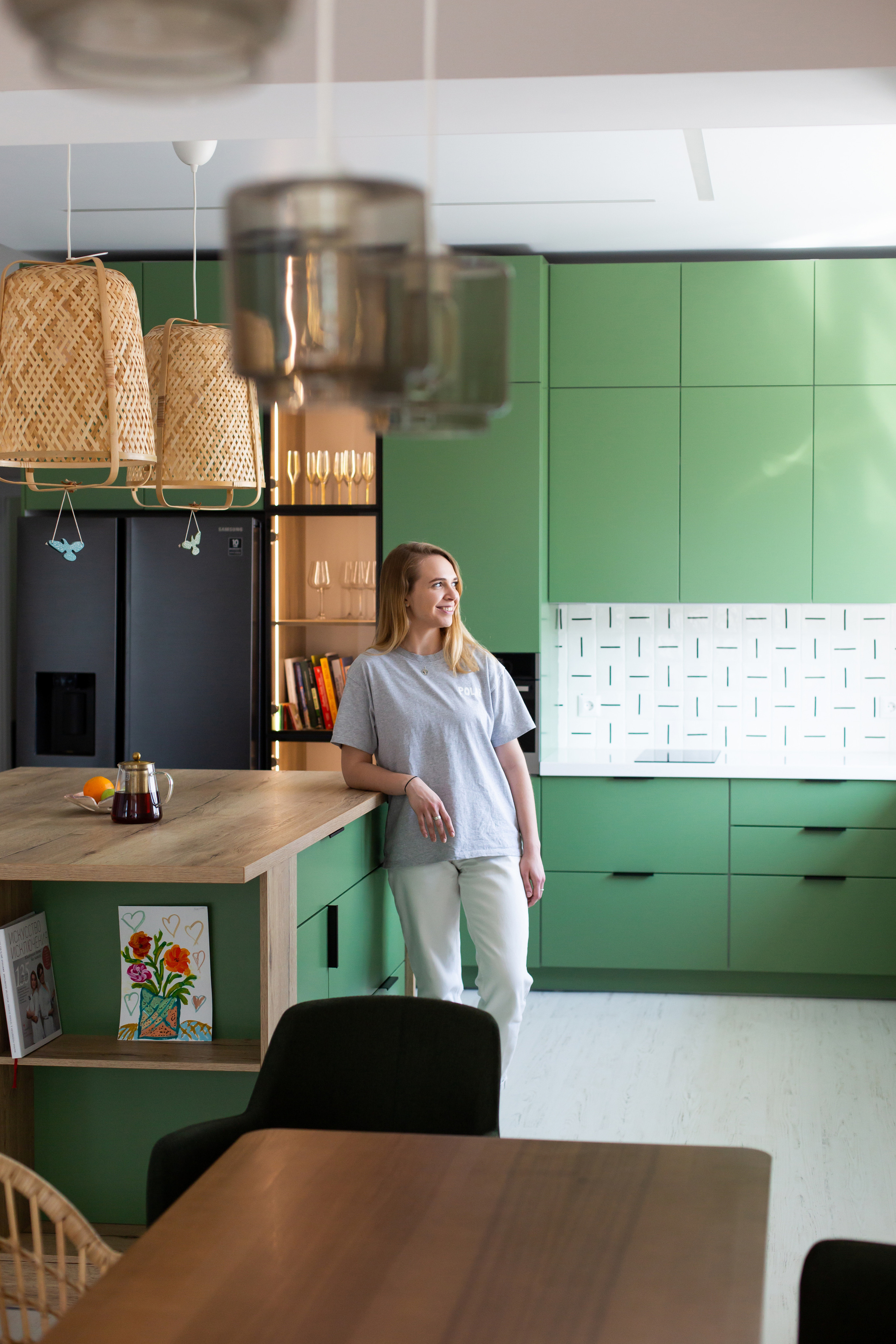 Кухня на заказ в Томске Холмы Village | Мебель Кухни Шкафы заказать. ГУДРУМ — Мебель на заказ в Томске | Кухни | Шкафы | Стулья и Столы