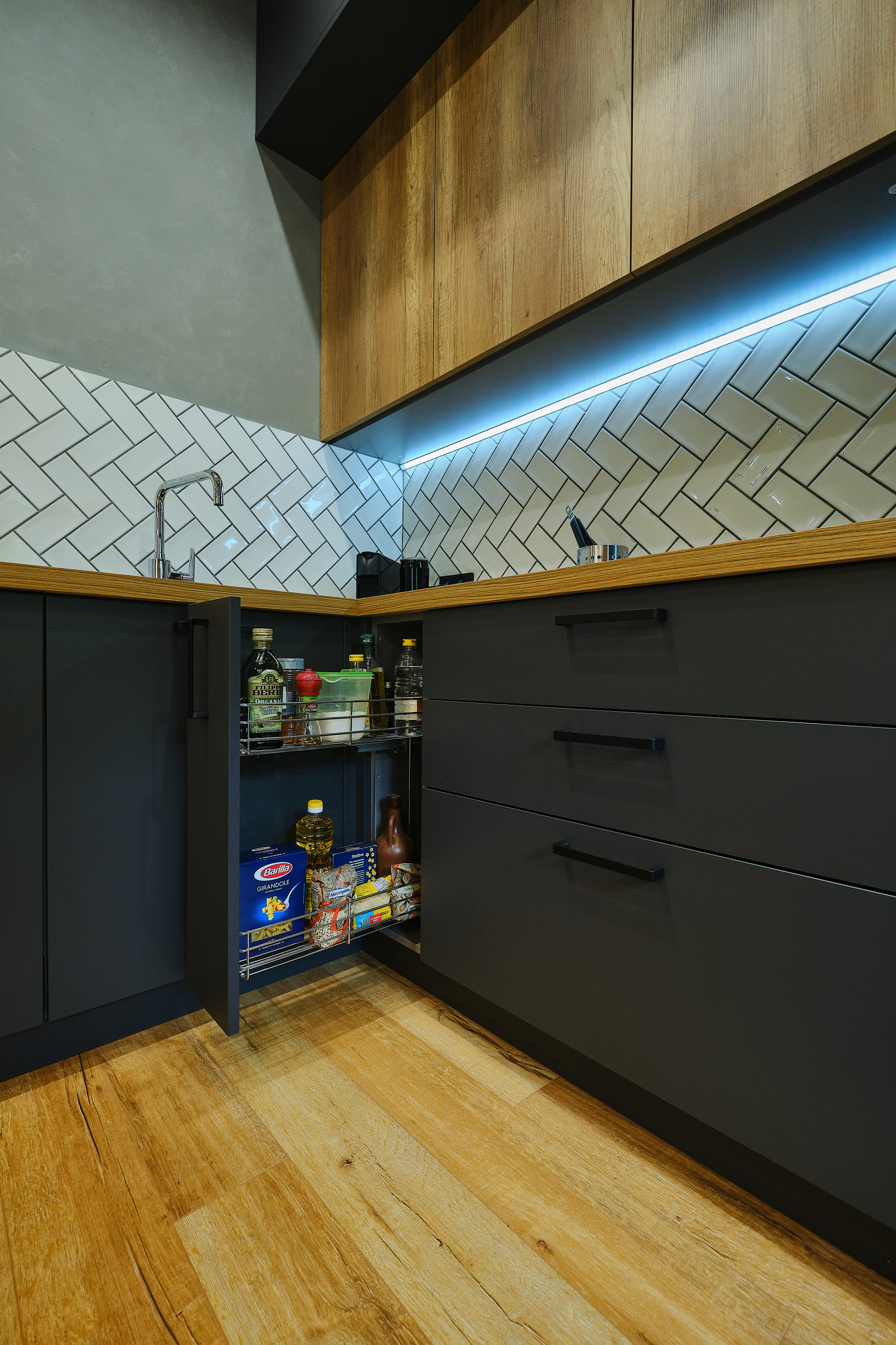 Кухня на заказ в Томске на ул.Карташова Томск| Мебель Кухни Шкафы. ГУДРУМ — Мебель на заказ в Томске | Кухни | Шкафы | Стулья и Столы