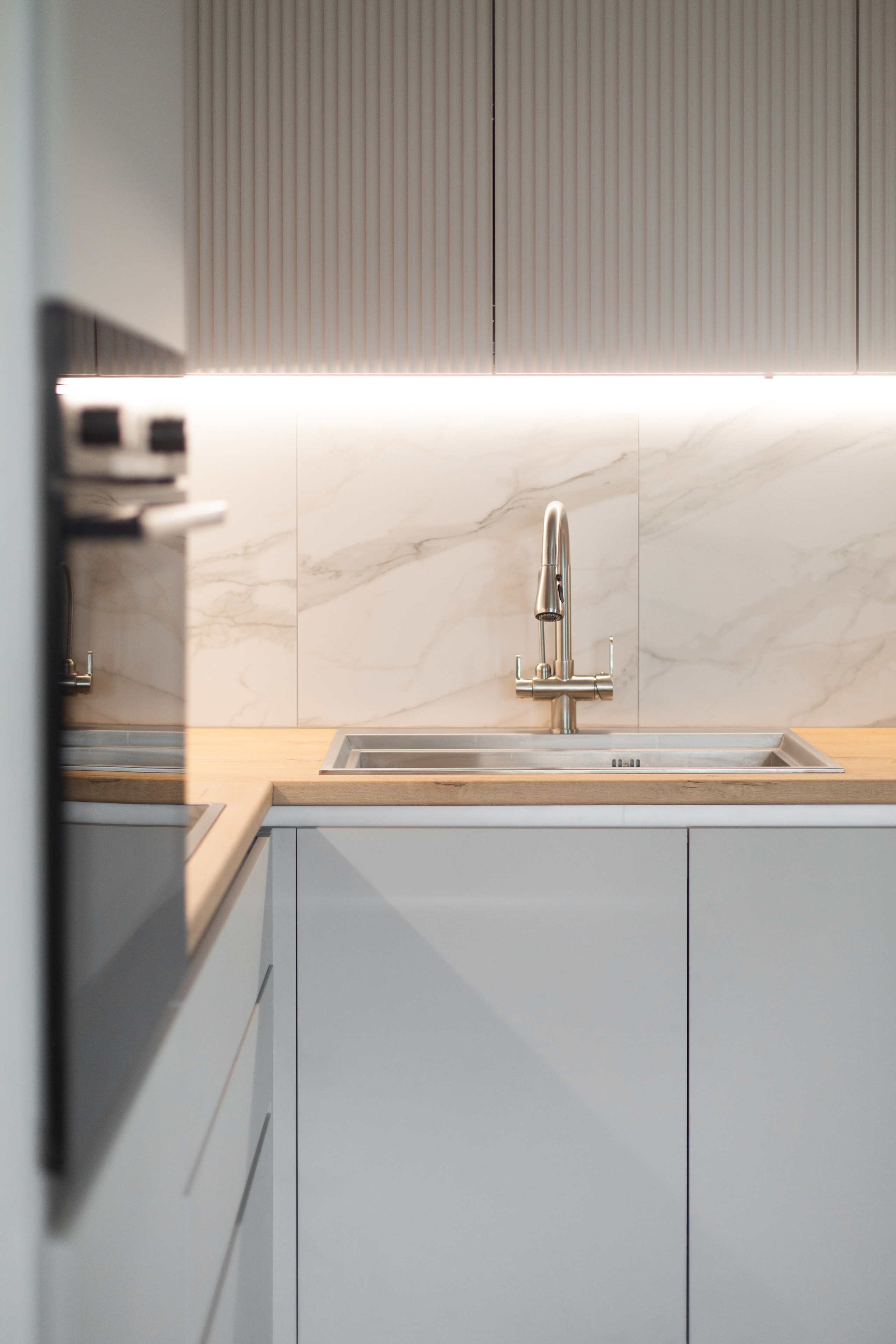 Кухня на заказ в Томске пер. Нечевский | Мебель Кухни Шкафы заказать. ГУДРУМ — Мебель на заказ в Томске | Кухни | Шкафы | Стулья и Столы