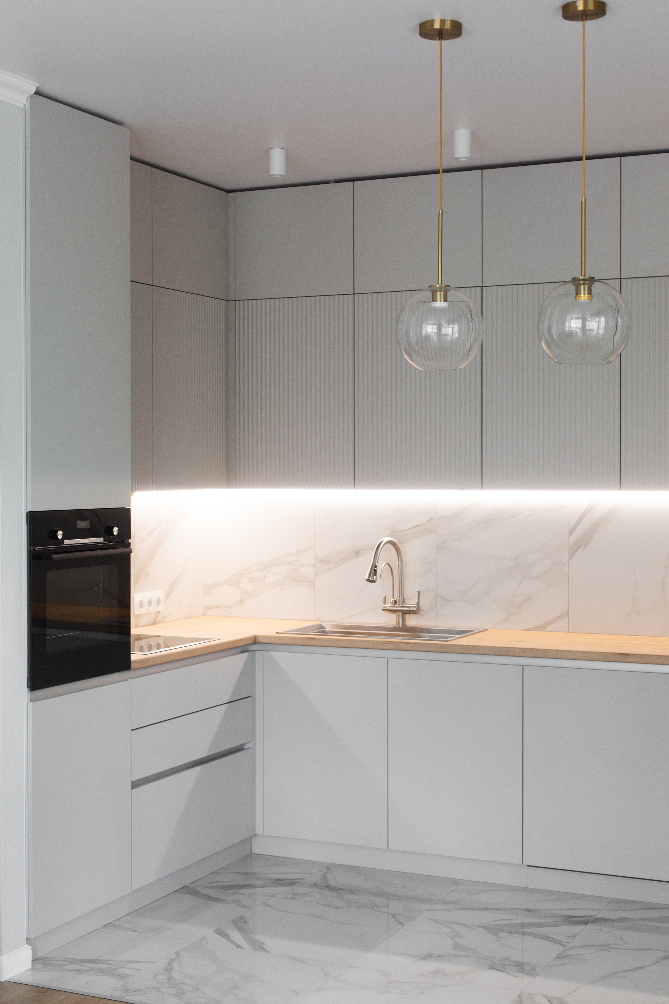 Кухня на заказ в Томске пер. Нечевский | Мебель Кухни Шкафы заказать. ГУДРУМ — Мебель на заказ в Томске | Кухни | Шкафы | Стулья и Столы