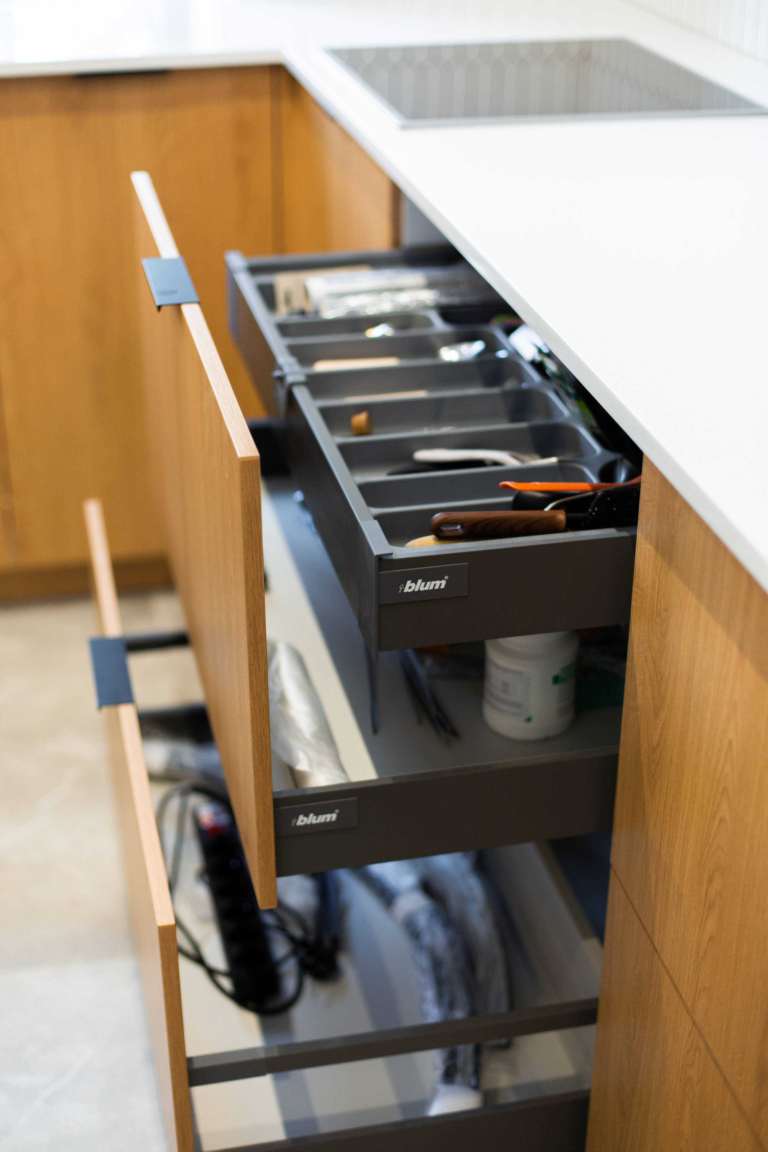 Кухня на заказ в Томске д. Некрасово | Мебель Кухни Шкафы заказать. ГУДРУМ — Мебель на заказ в Томске | Кухни | Шкафы | Стулья и Столы