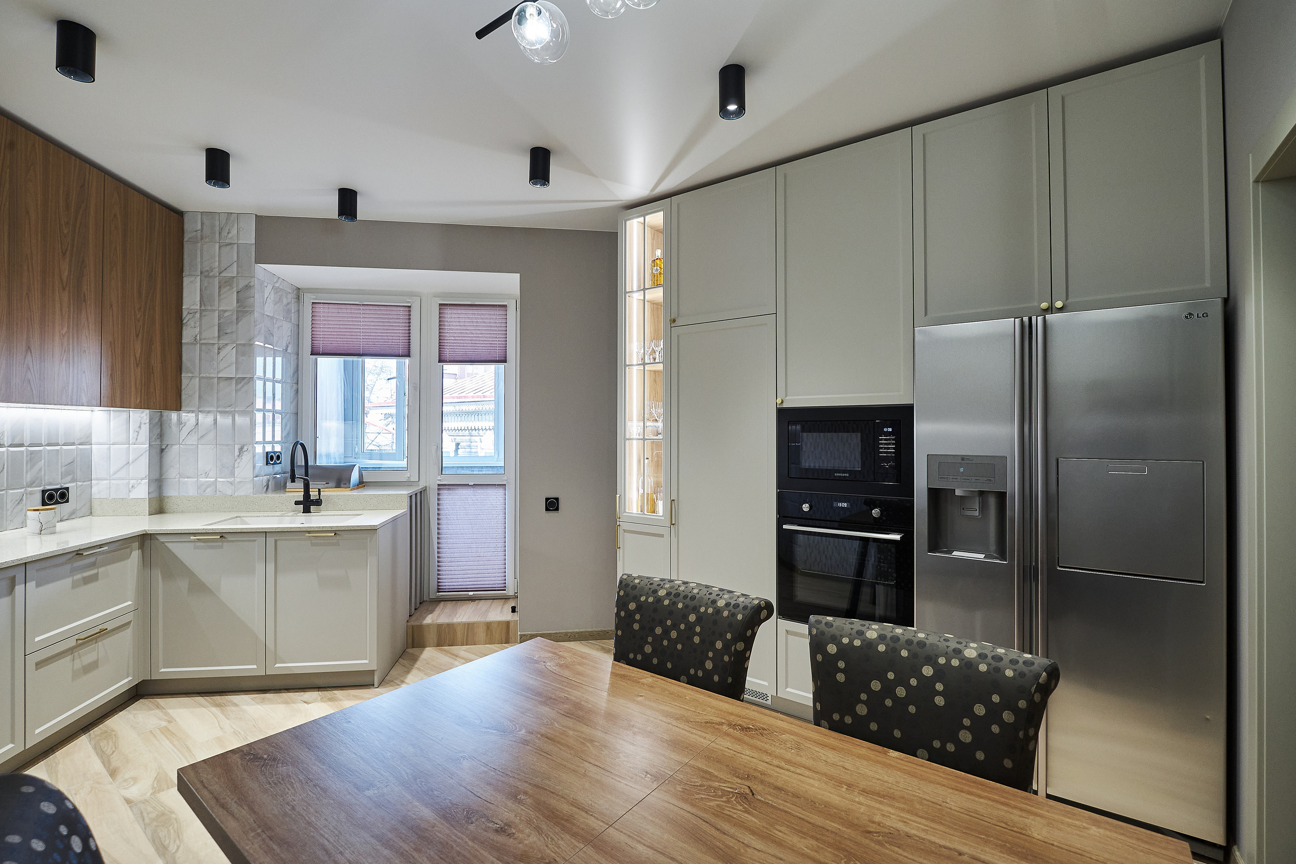 Кухня на заказ на ул.Красноармейская Томск по индивидуальному размеру. ГУДРУМ — Мебель на заказ в Томске | Кухни | Шкафы | Стулья и Столы