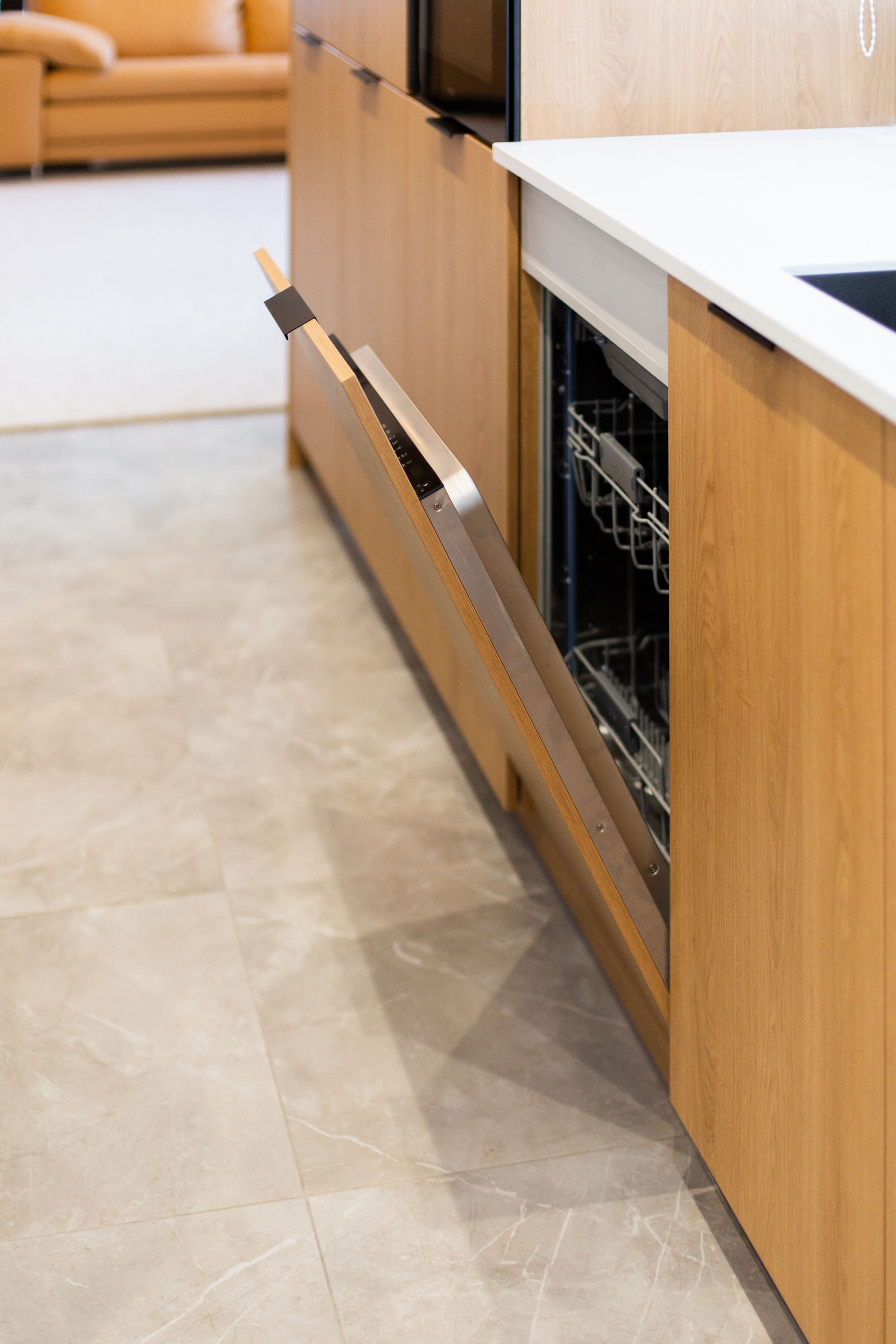 Кухня на заказ в Томске д. Некрасово | Мебель Кухни Шкафы заказать. ГУДРУМ — Мебель на заказ в Томске | Кухни | Шкафы | Стулья и Столы