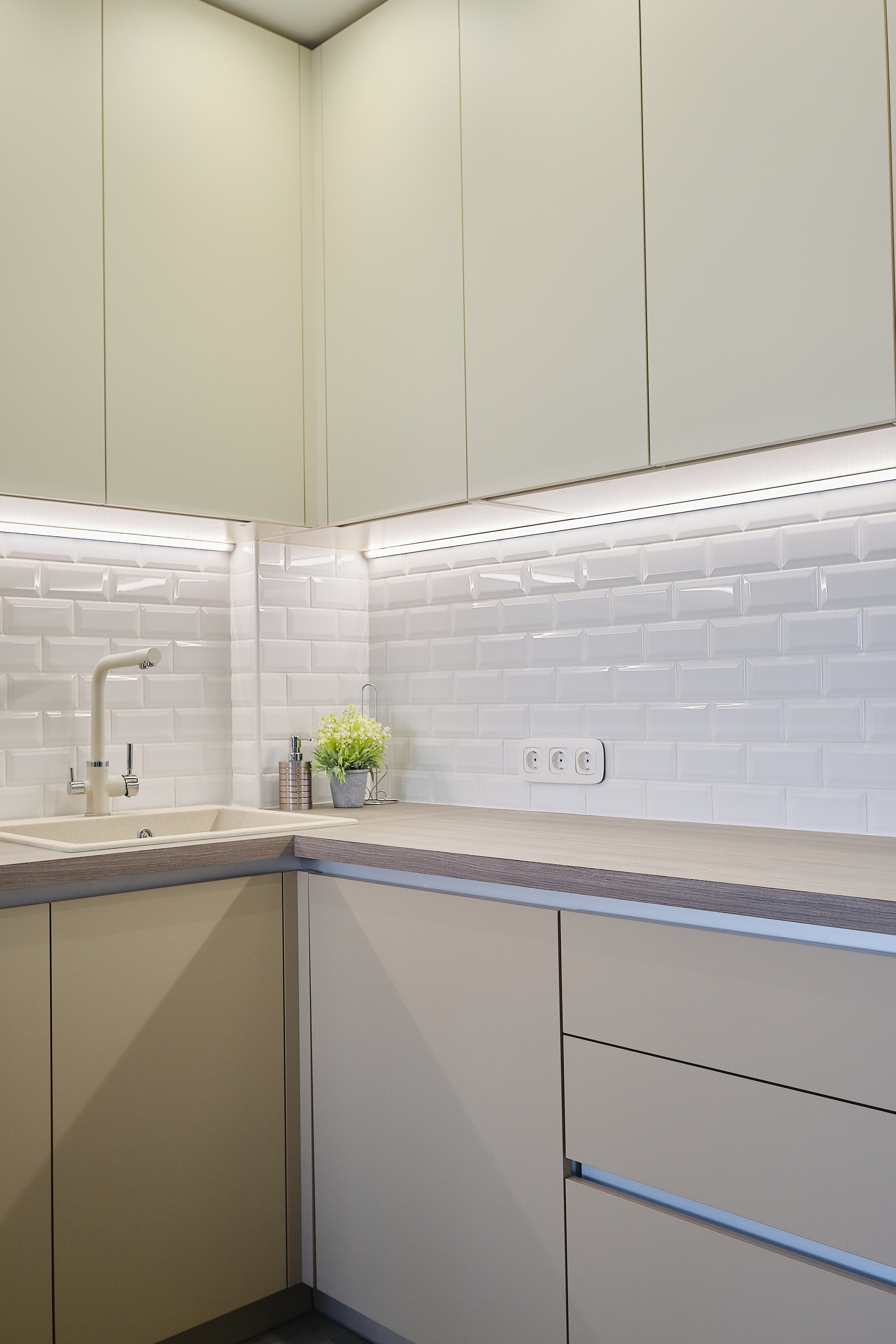 Кухня на заказ в Томске на ул.Береговая Томск| Мебель Кухни Шкафы. ГУДРУМ — Мебель на заказ в Томске | Кухни | Шкафы | Стулья и Столы