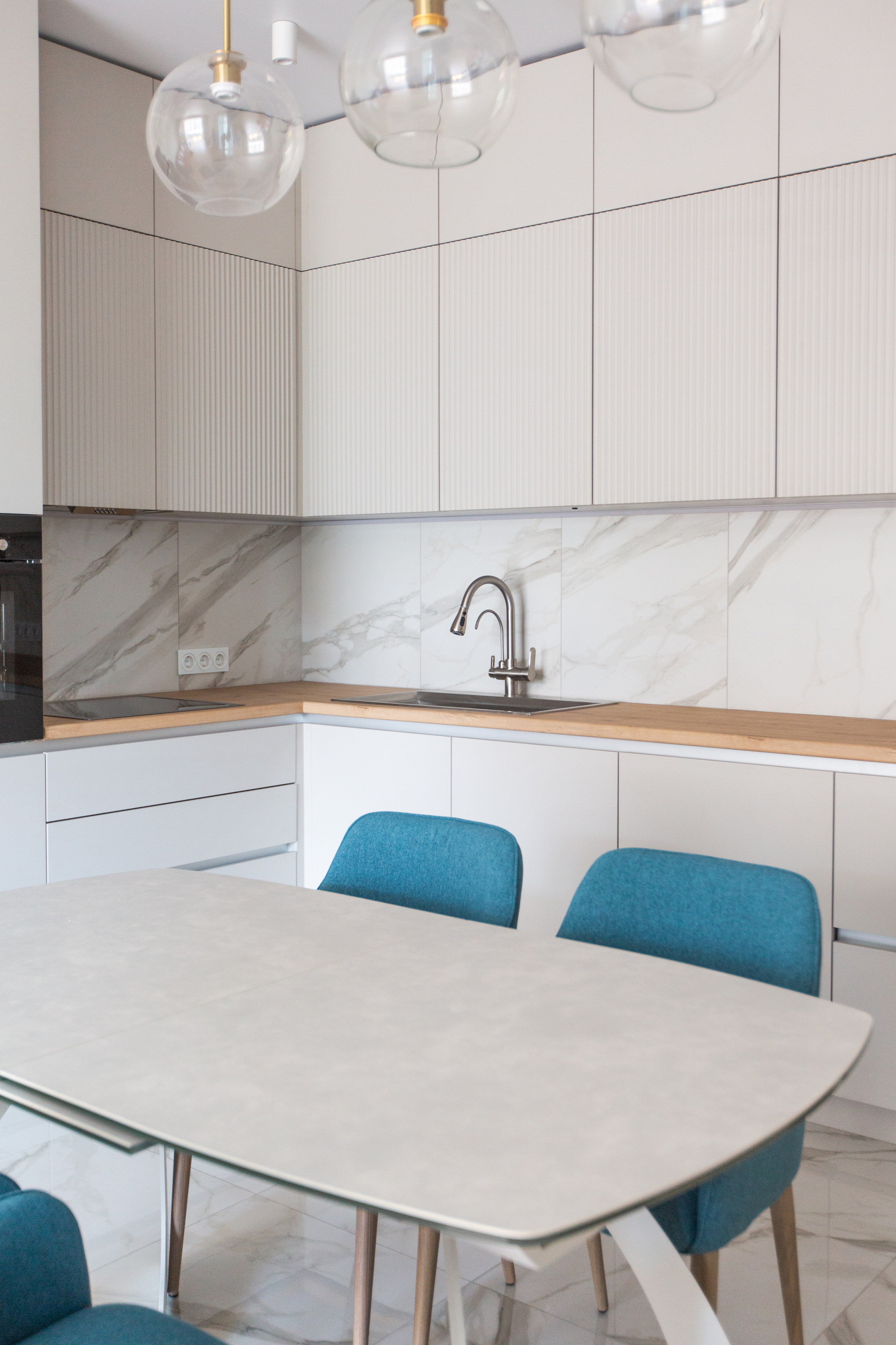 Кухня на заказ в Томске пер. Нечевский | Мебель Кухни Шкафы заказать. ГУДРУМ — Мебель на заказ в Томске | Кухни | Шкафы | Стулья и Столы