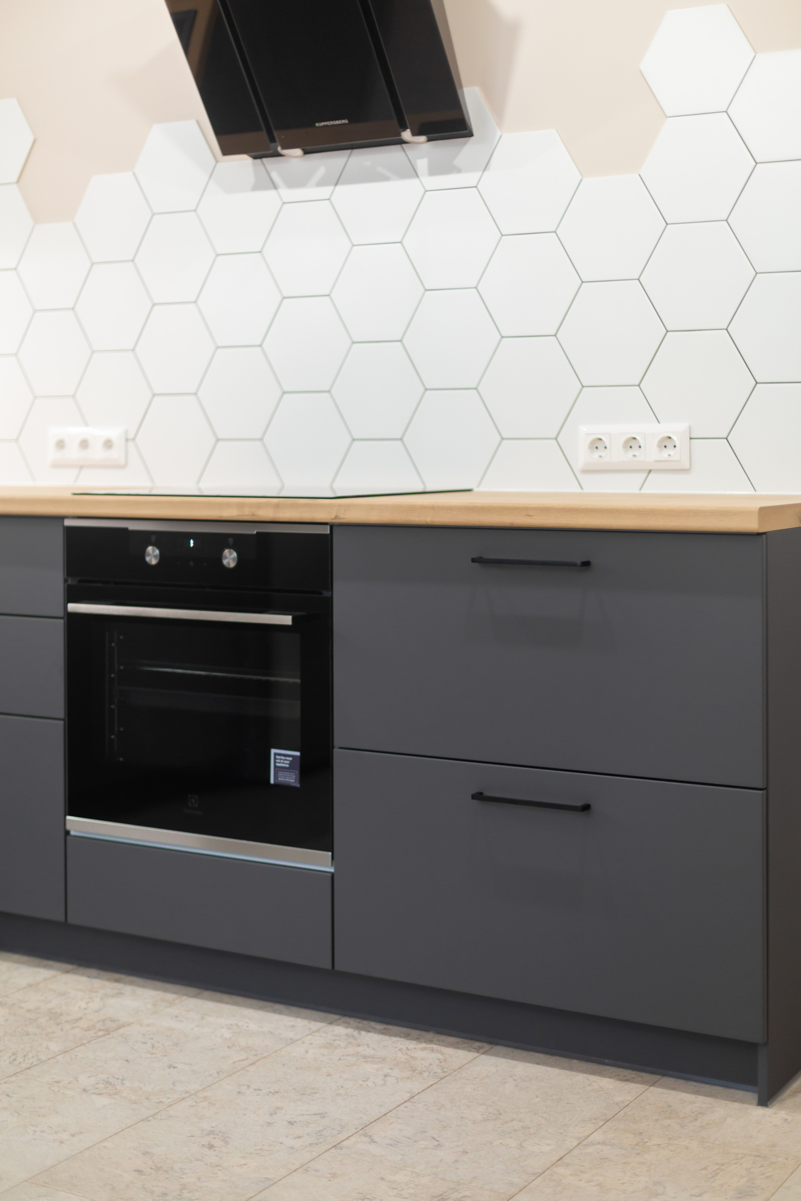 Кухня на заказ в г. Томск Северный Парк| Кухни Шкафы заказать. ГУДРУМ — Мебель на заказ в Томске | Кухни | Шкафы | Стулья и Столы