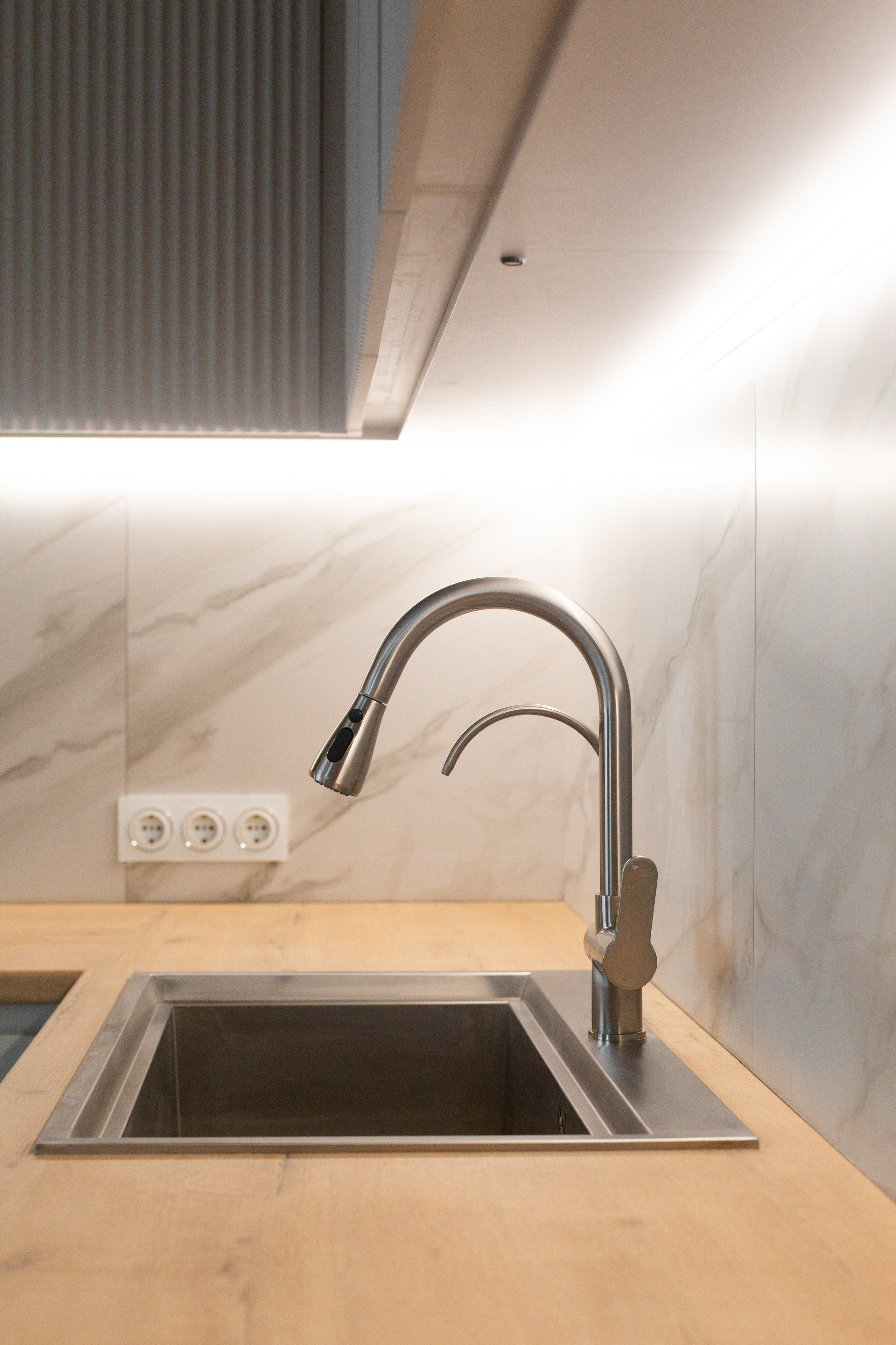 Кухня на заказ в Томске пер. Нечевский | Мебель Кухни Шкафы заказать. ГУДРУМ — Мебель на заказ в Томске | Кухни | Шкафы | Стулья и Столы