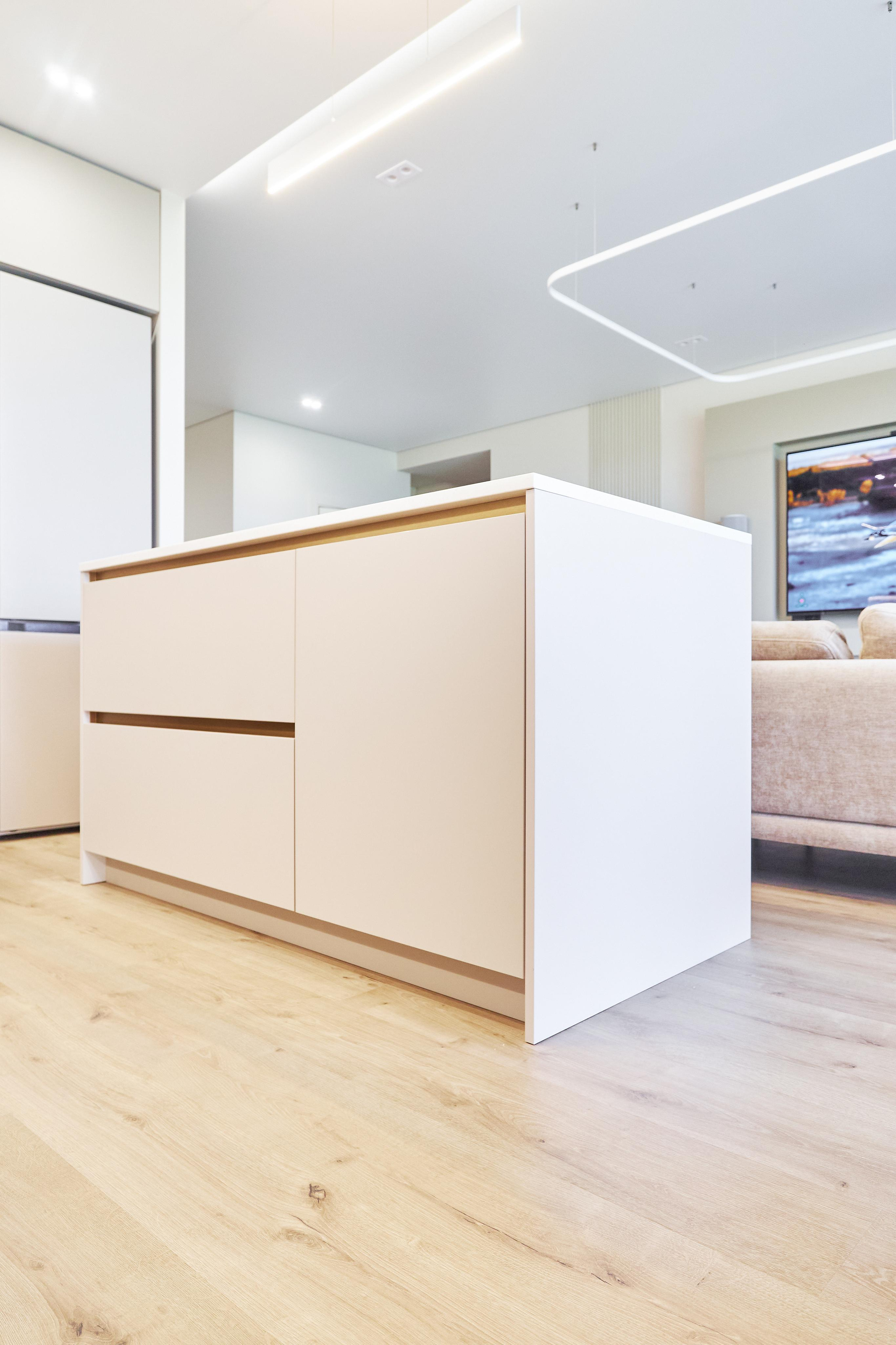 Мебель на заказ в Томске по дизайн проекту Domina interiors ЖК Маяк. ГУДРУМ — Мебель на заказ в Томске | Кухни | Шкафы | Стулья и Столы