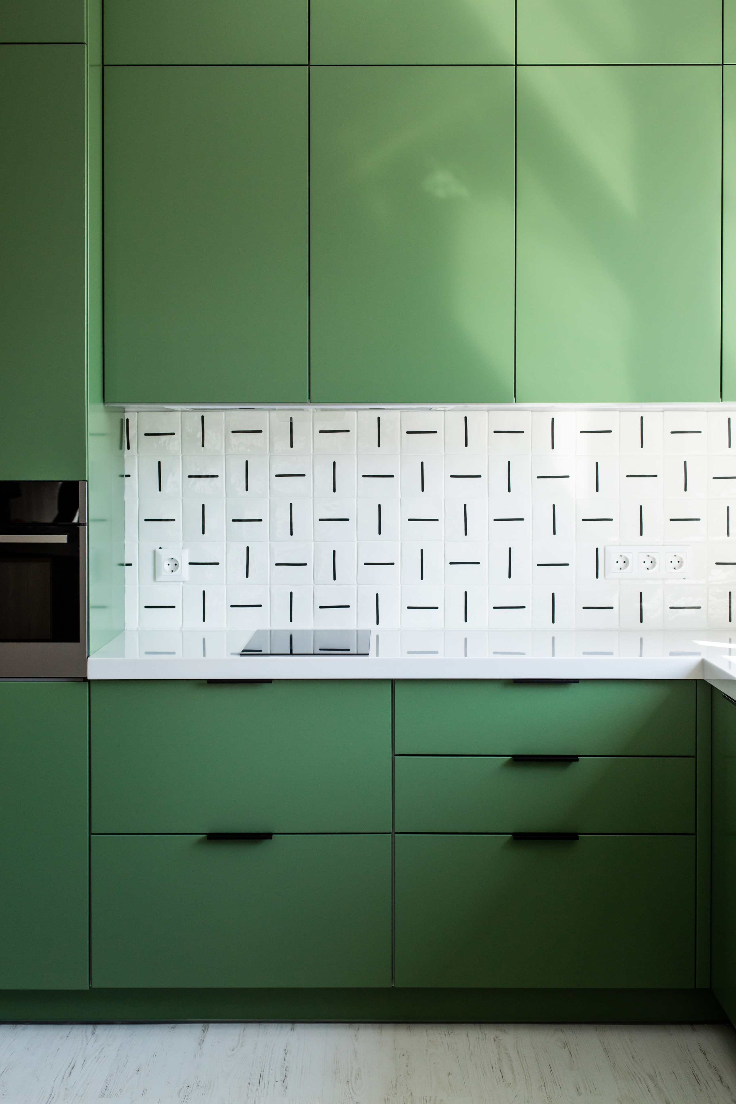 Кухня на заказ в Томске Холмы Village | Мебель Кухни Шкафы заказать. ГУДРУМ — Мебель на заказ в Томске | Кухни | Шкафы | Стулья и Столы