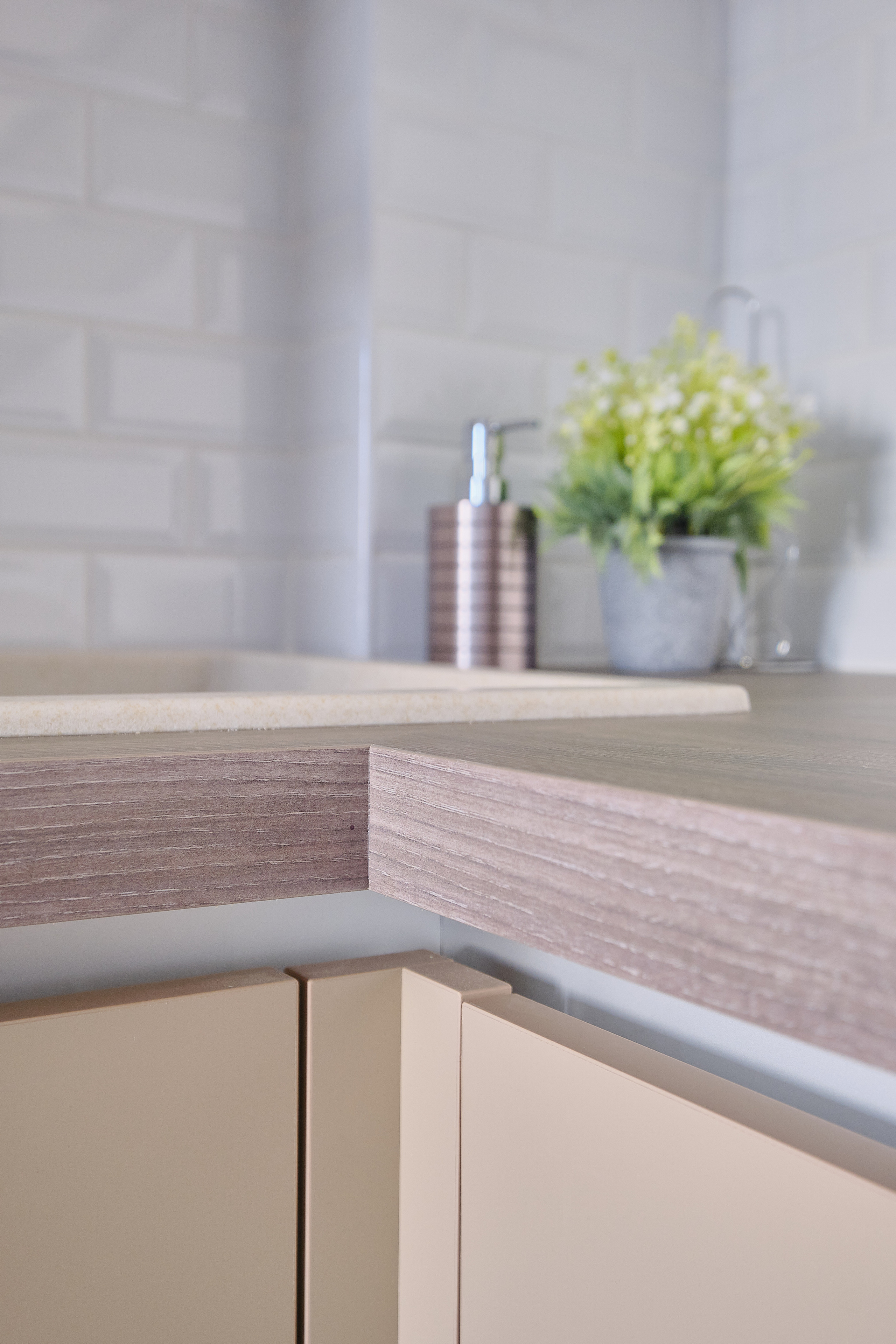 Кухня на заказ в Томске на ул.Береговая Томск| Мебель Кухни Шкафы. ГУДРУМ — Мебель на заказ в Томске | Кухни | Шкафы | Стулья и Столы