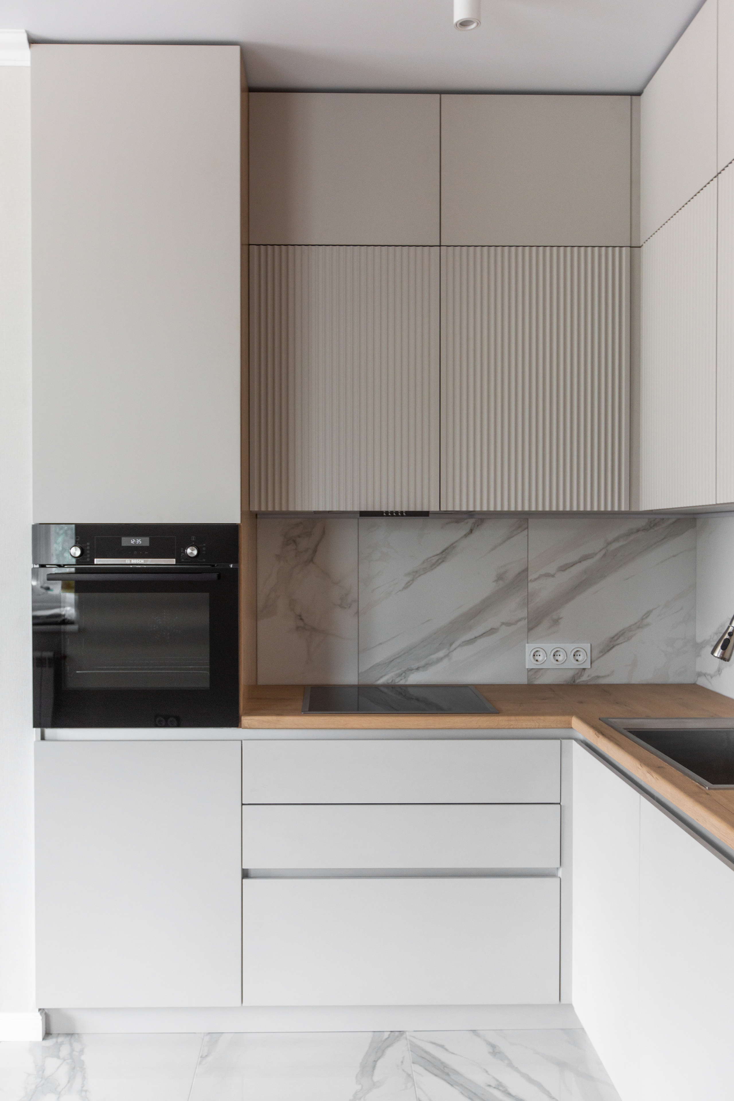 Кухня на заказ в Томске пер. Нечевский | Мебель Кухни Шкафы заказать. ГУДРУМ — Мебель на заказ в Томске | Кухни | Шкафы | Стулья и Столы