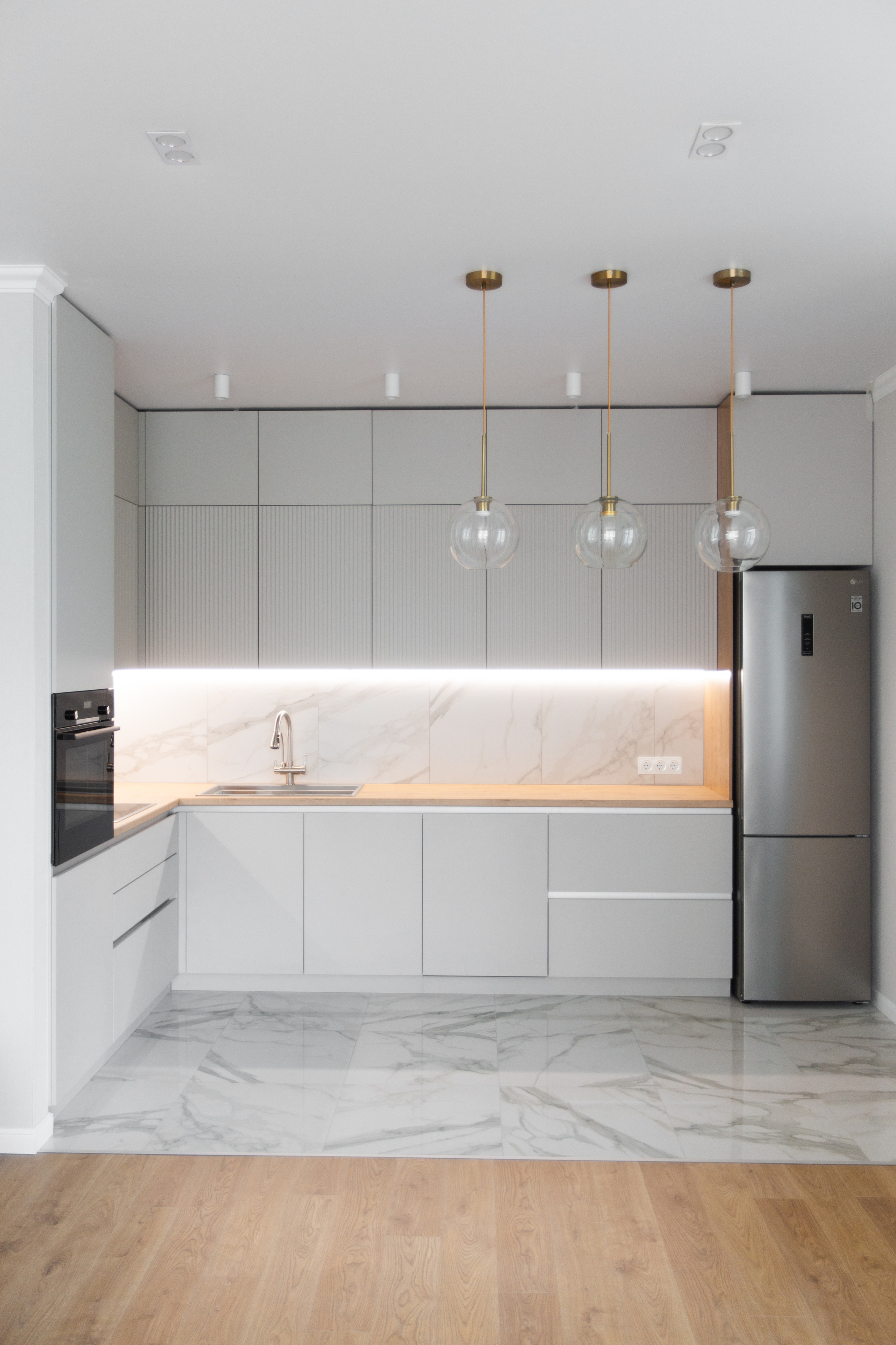 Кухня на заказ в Томске пер. Нечевский | Мебель Кухни Шкафы заказать. ГУДРУМ — Мебель на заказ в Томске | Кухни | Шкафы | Стулья и Столы